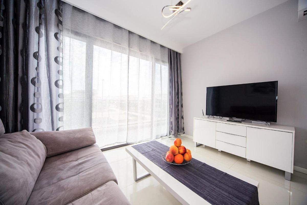 Penthouse 2 bedrooms in Mil Palmeras view 5