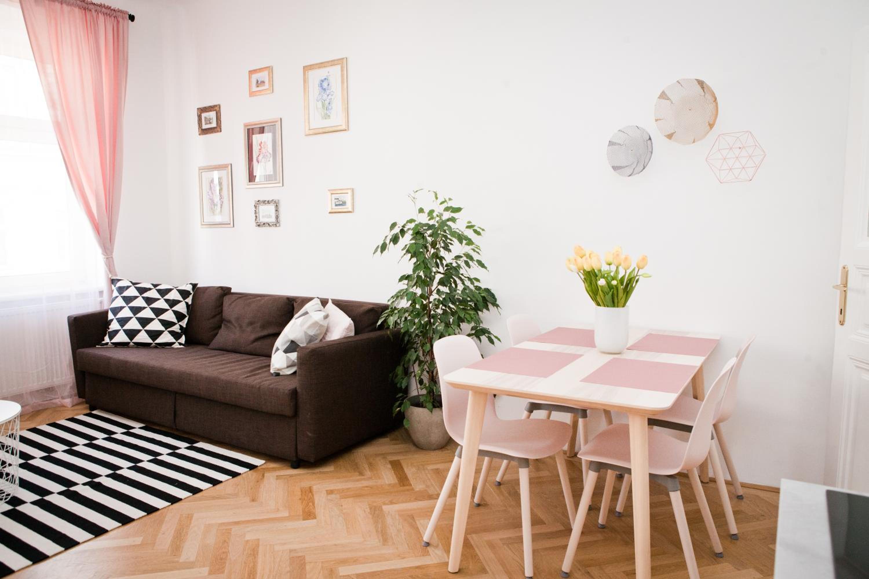 Twin Apartment