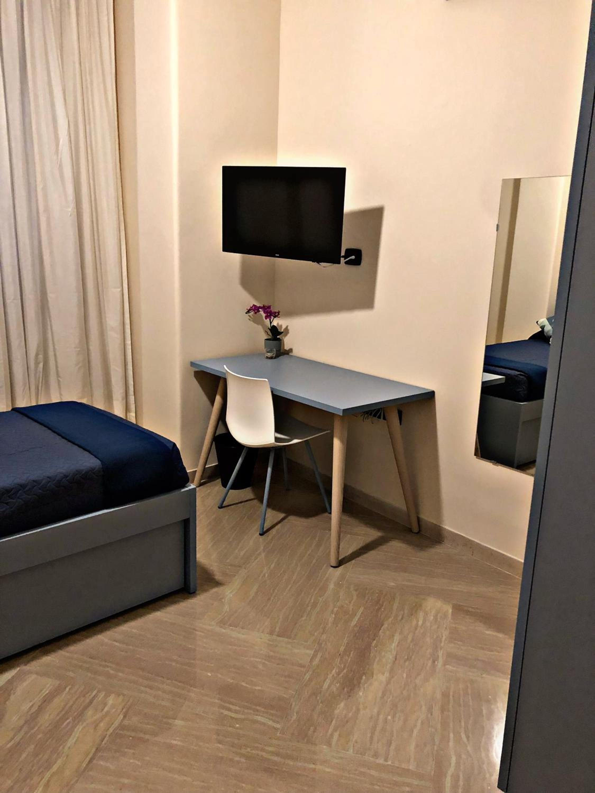 Napoli City Inn