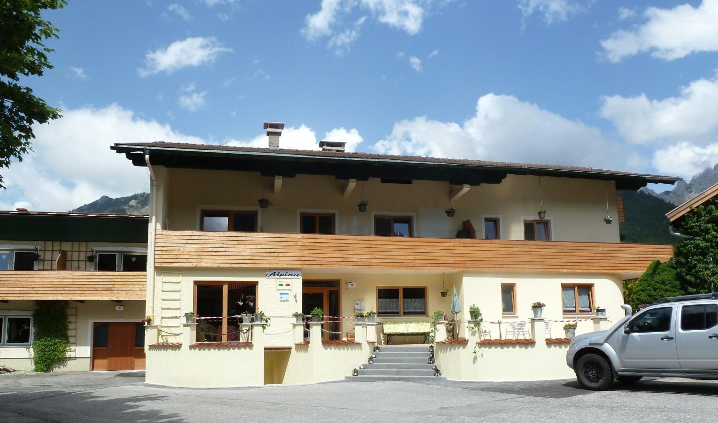 Alpina Appartements