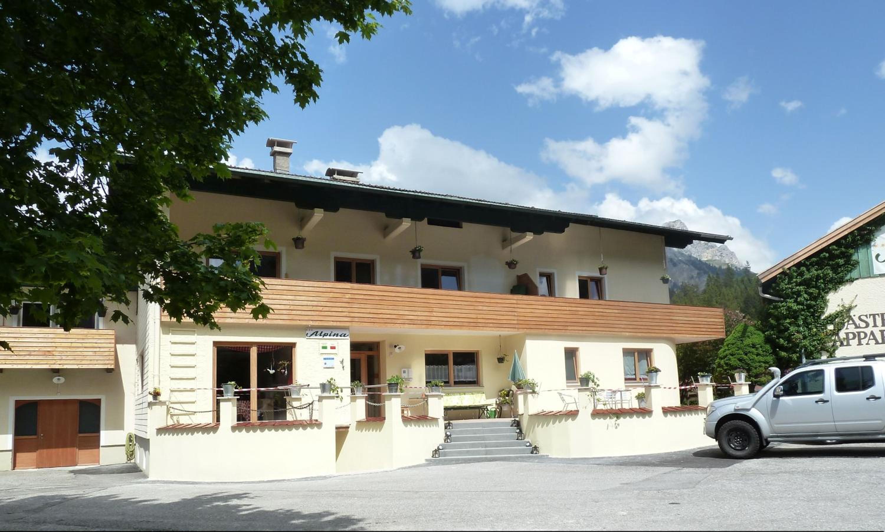 Alpina Appartements