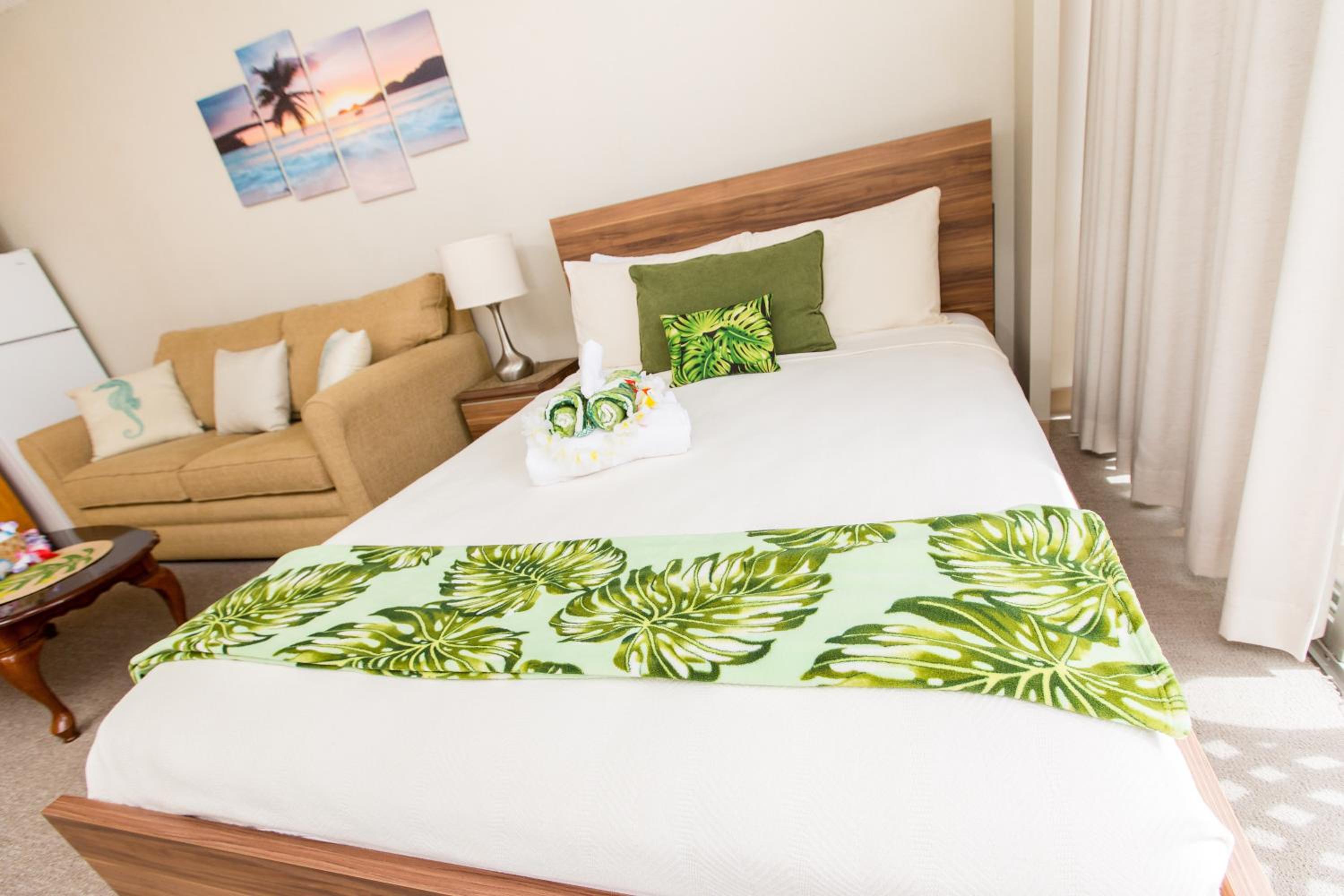 Tropical Studios at Marine Surf Waikiki - FREE PARKING - BEST LOCATION - FULL KITCHEN - SWIMMING POOL 照片第 70 張,共 263 張