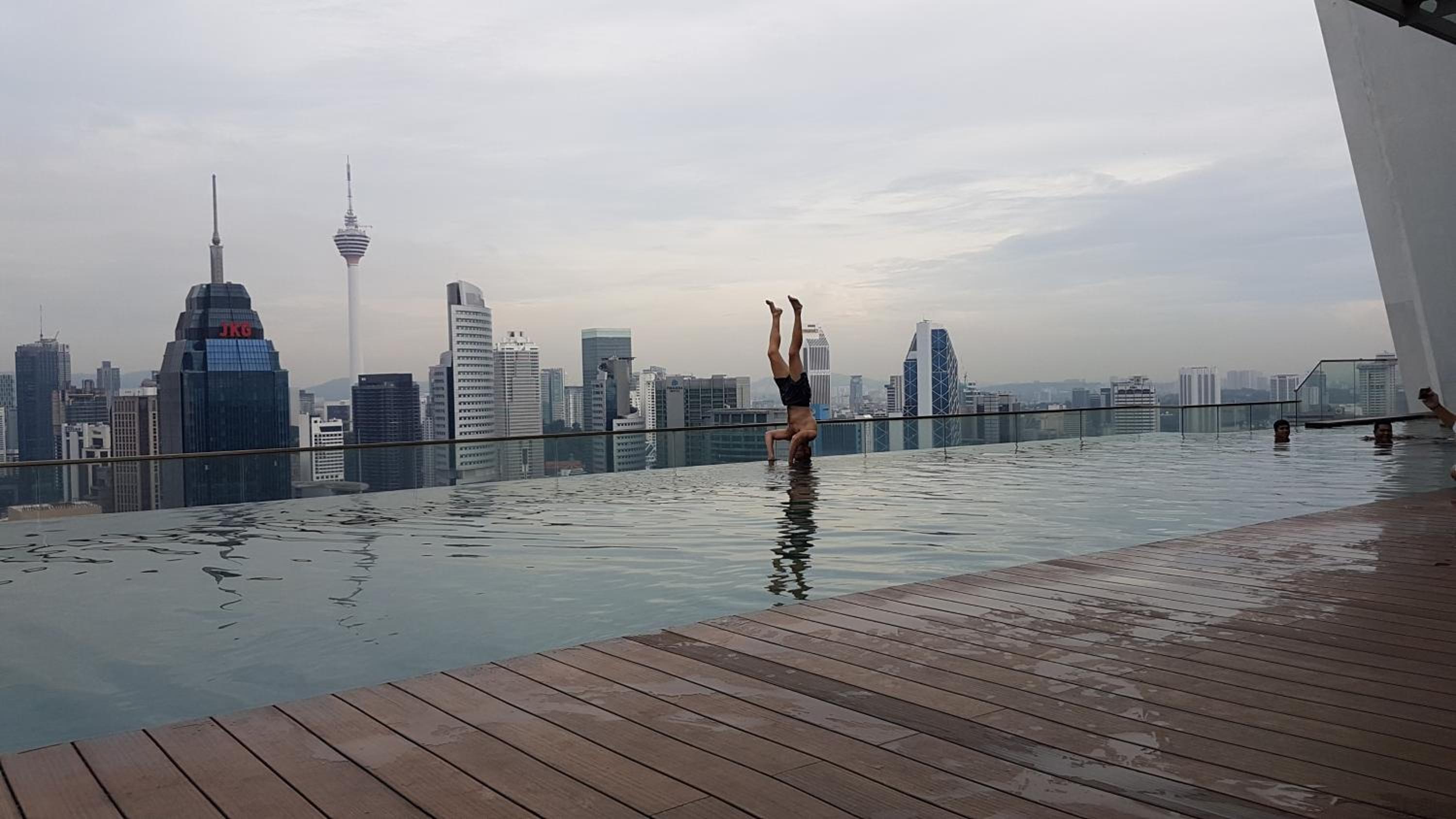 SkyBed Over The Sky Hostel @Regalia Suites & Residences KL