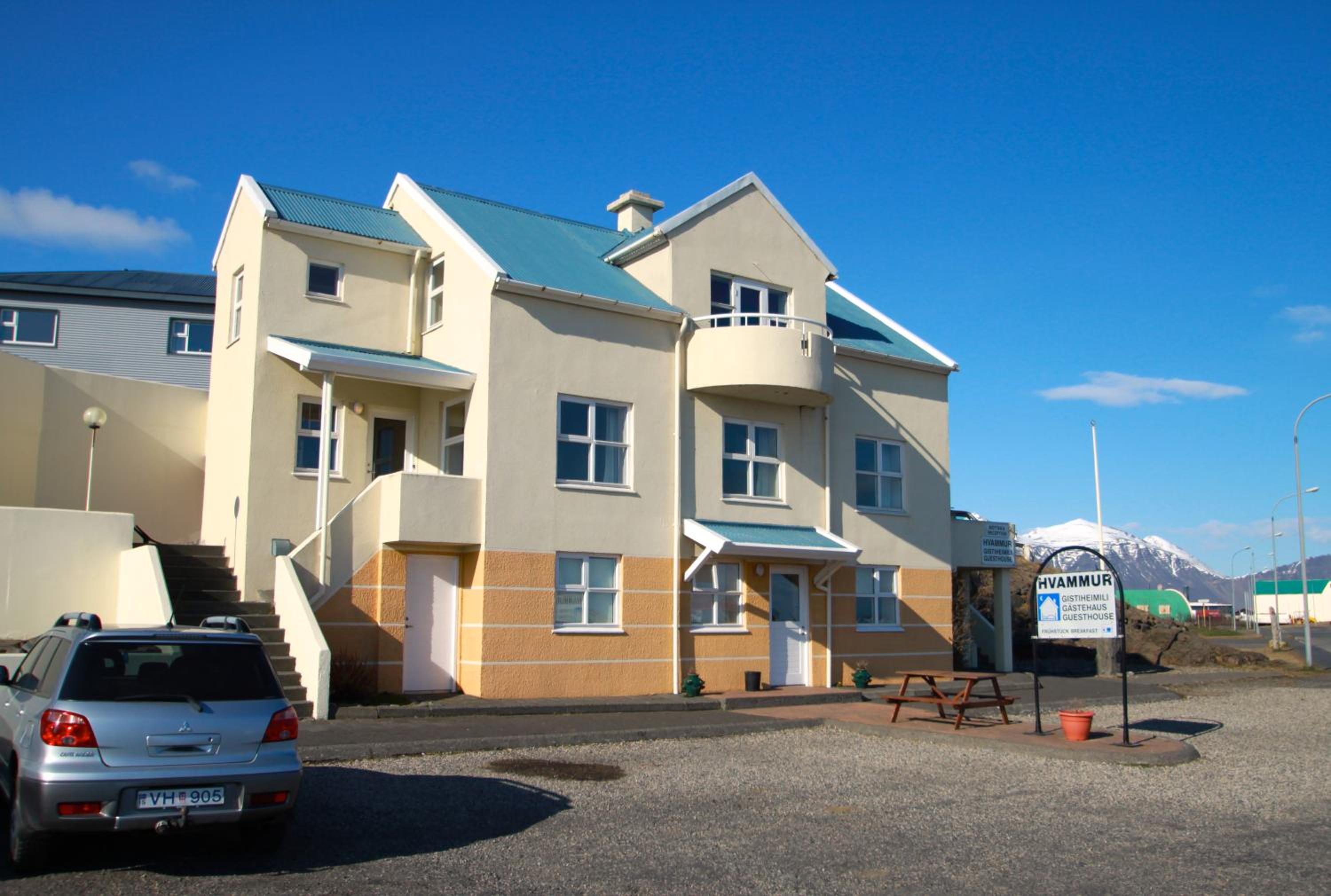 Guesthouse Hvammur by the Harbour