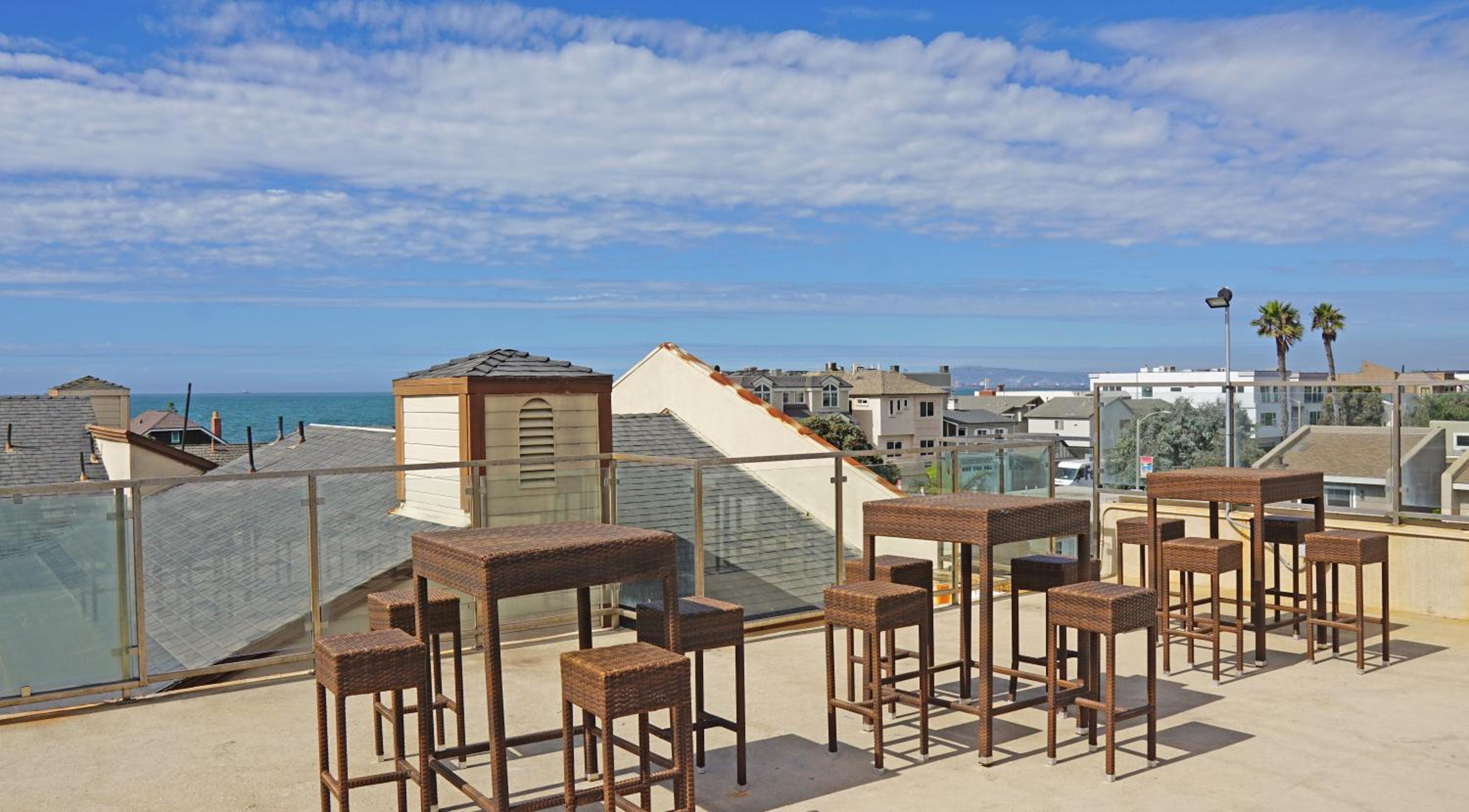 Ocean Surf Inn & Suites