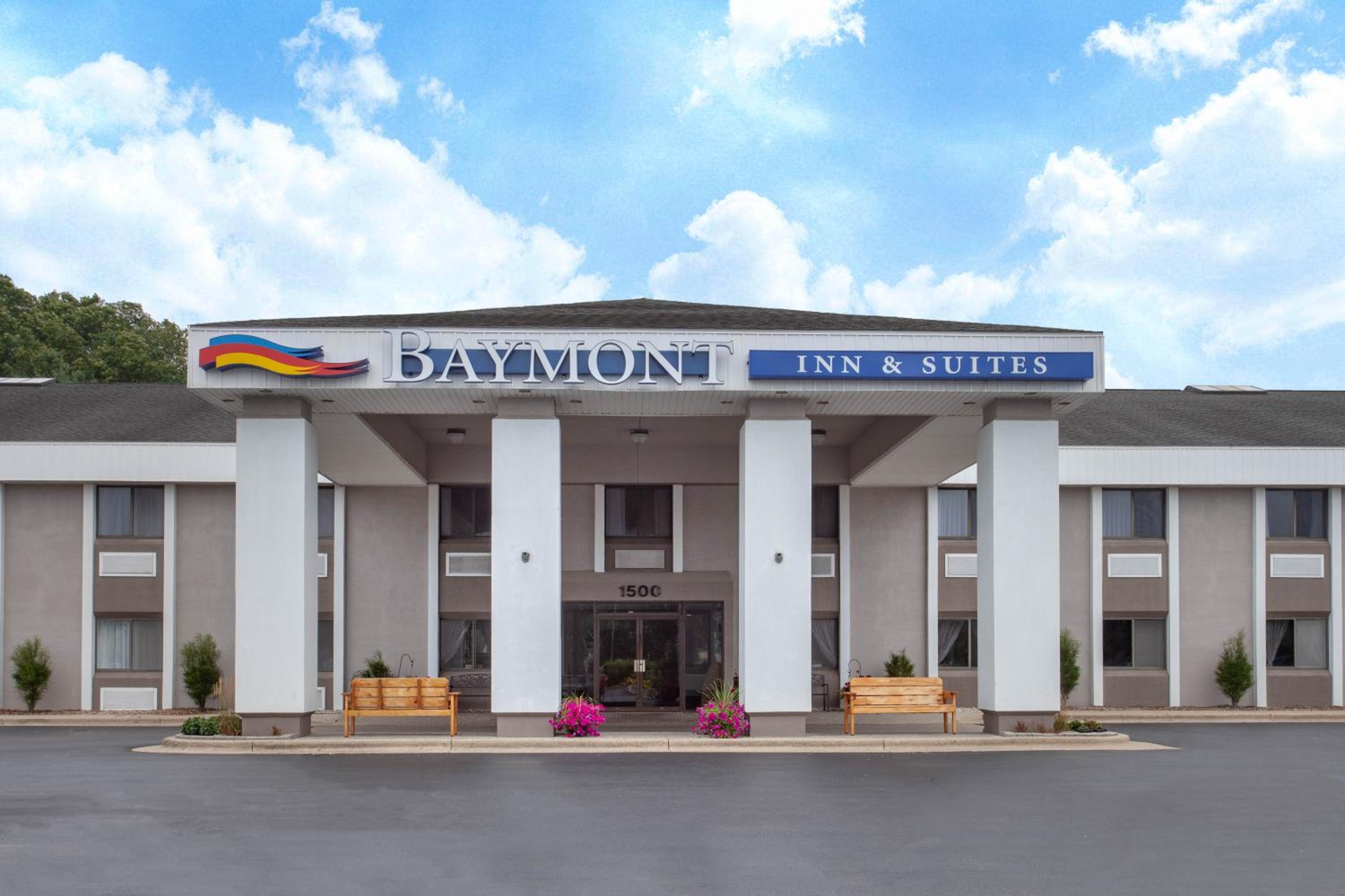 Hotel Baymont by Wyndham Grand Haven