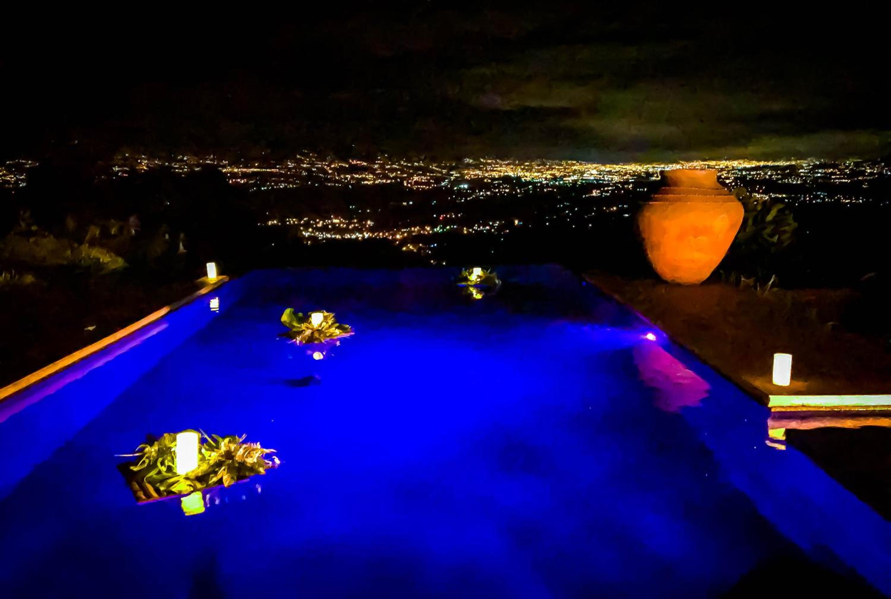 Magic Mountain Views Villa