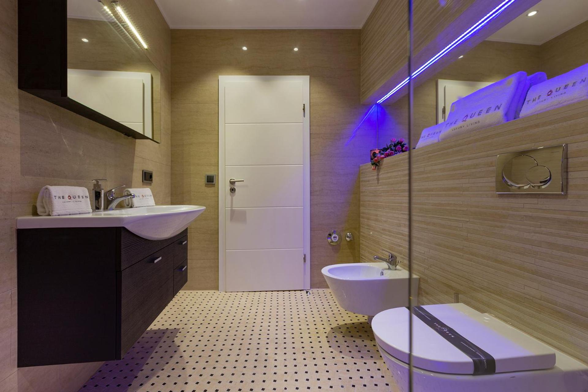 The Queen Luxury Apartments - Villa Carlotta