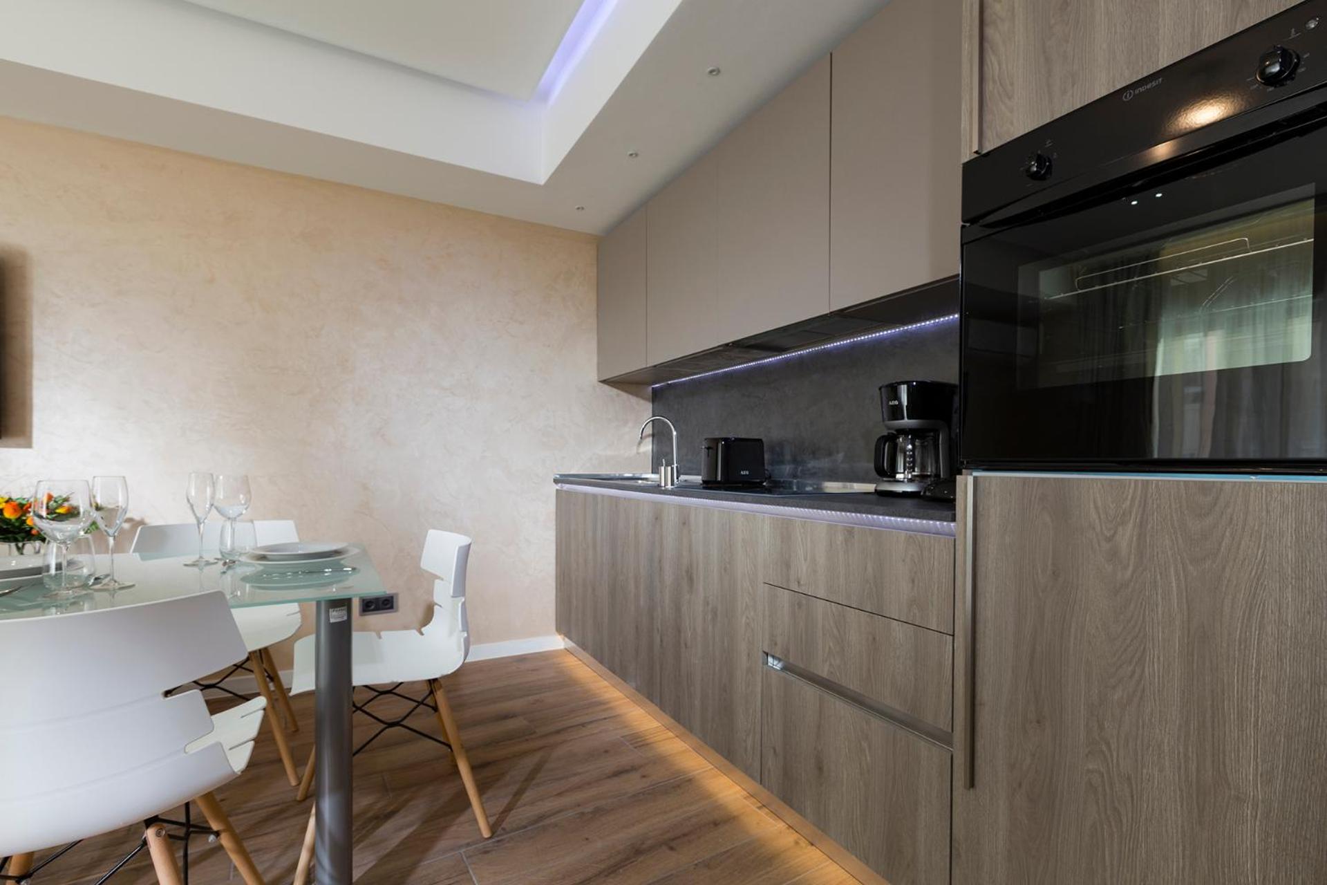 The Queen Luxury Apartments - Villa Carlotta