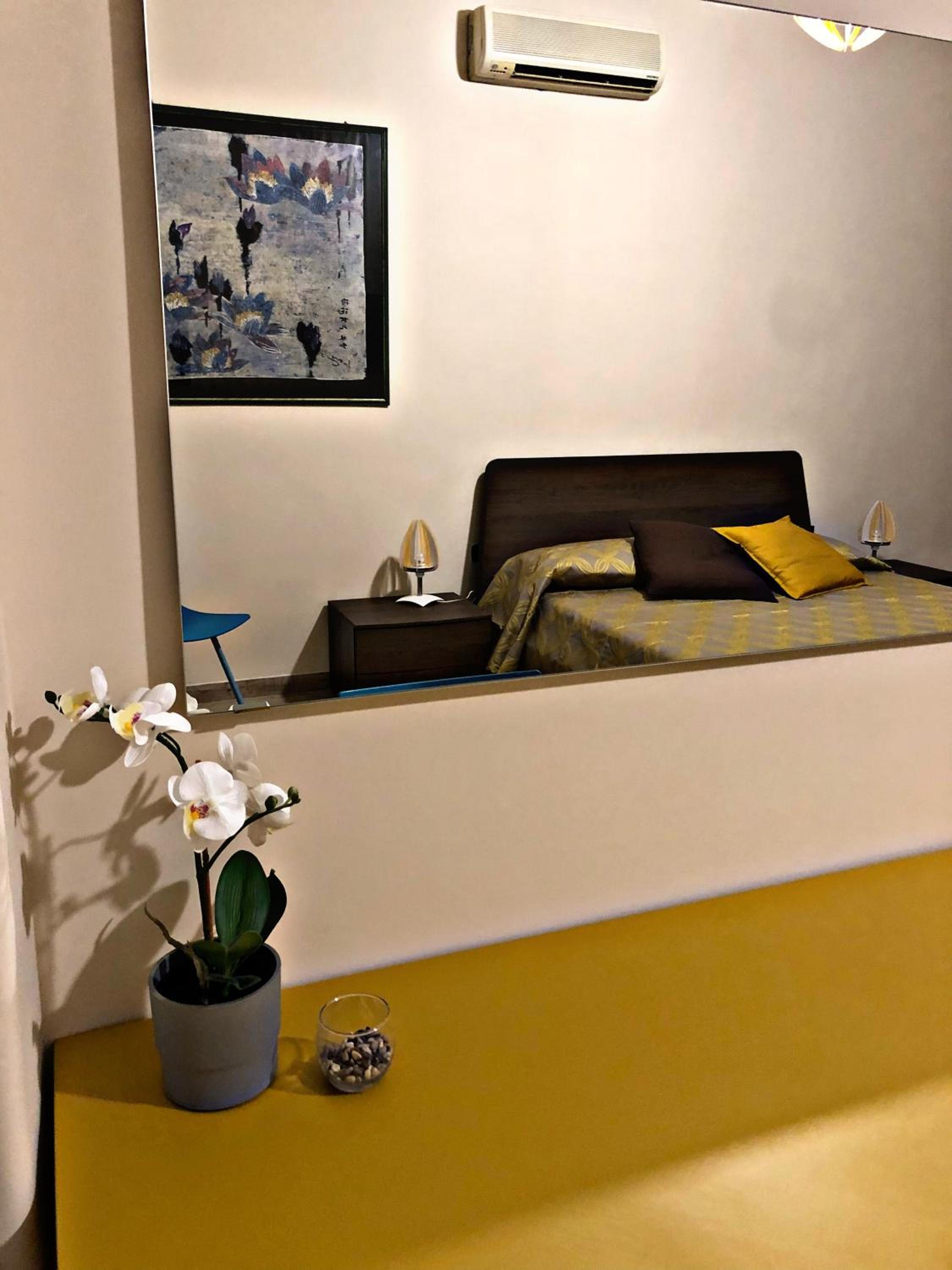 Napoli City Inn