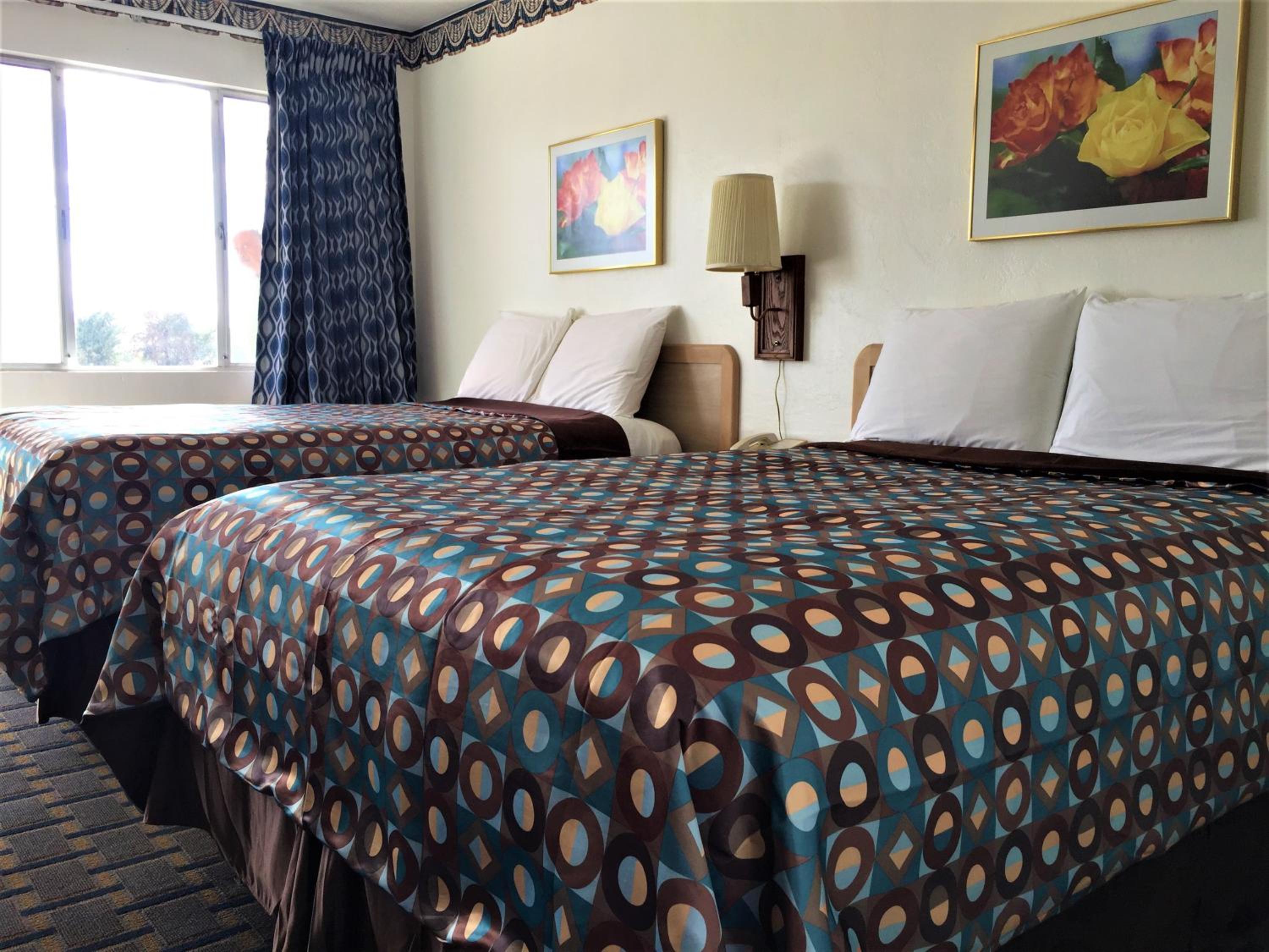 Kingman Vacations - Ramblin Rose Motel - Property Image 5