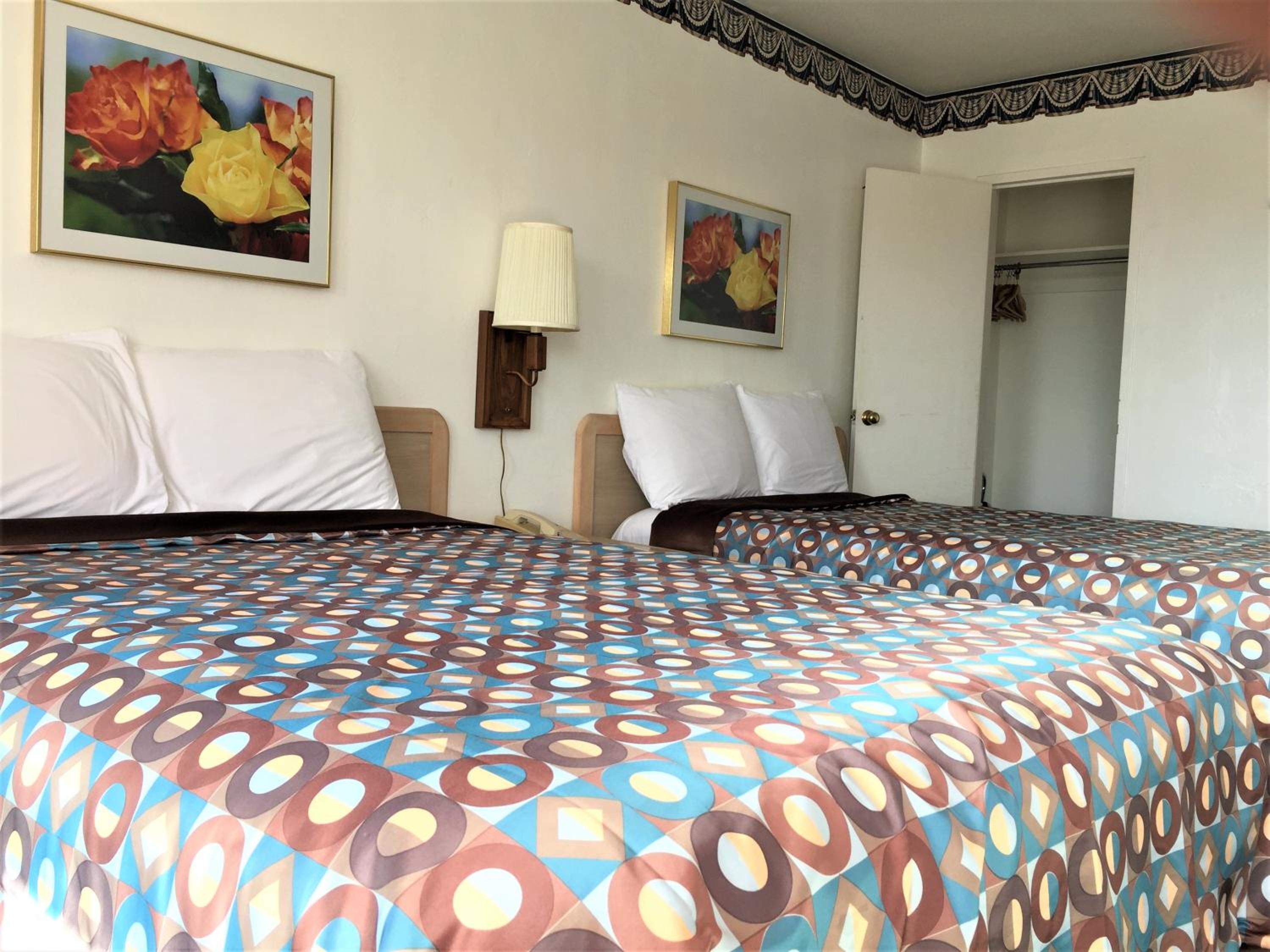 Kingman Vacations - Ramblin Rose Motel - Property Image 10