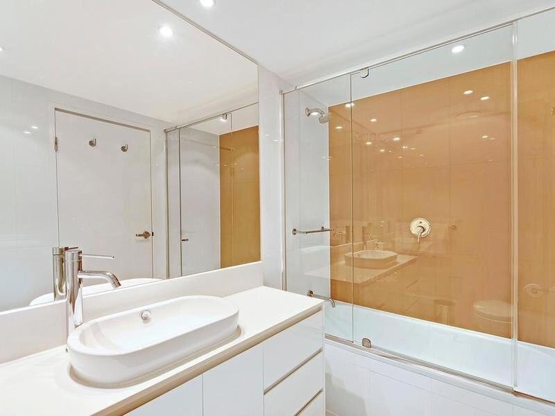 Number 1 H Residences - WiFi, Parking & More by Gold Coast Holidays