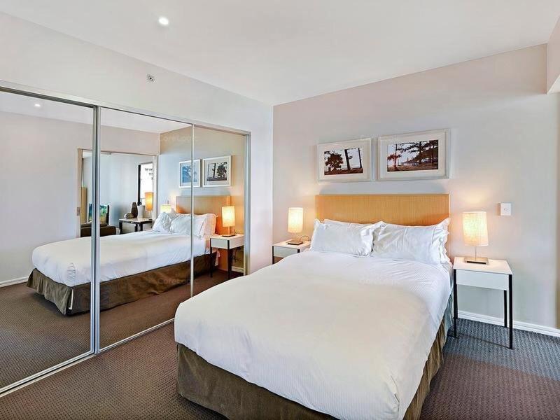 Number 1 H Residences - WiFi, Parking & More by Gold Coast Holidays
