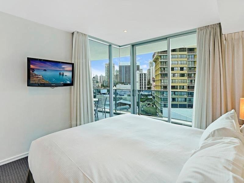 Number 1 H Residences - WiFi, Parking & More by Gold Coast Holidays
