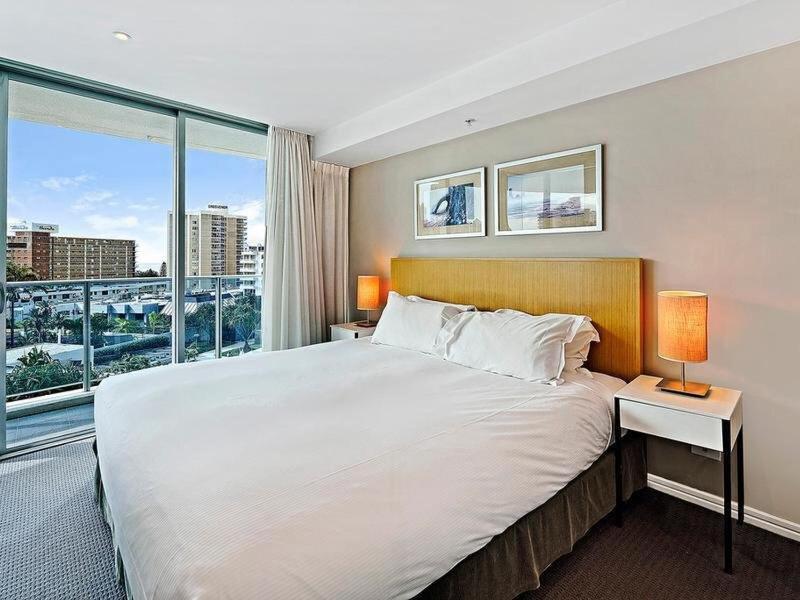 Number 1 H Residences - WiFi, Parking & More by Gold Coast Holidays