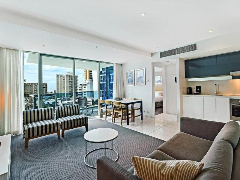 Number 1 H Residences - WiFi, Parking & More by Gold Coast Holidays