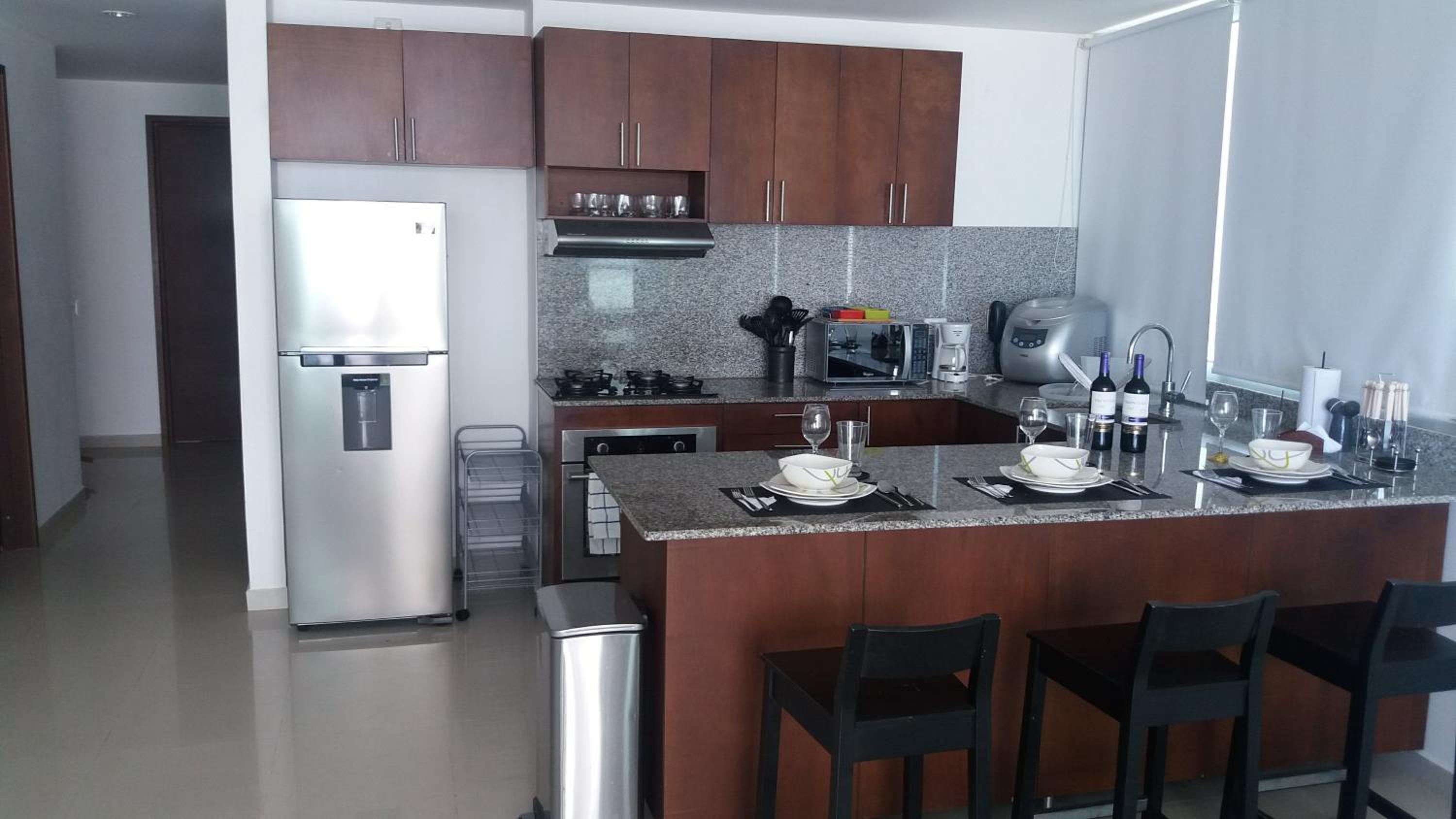 Cartagena Beach Condo - 1400 sq. Ft. (130 m2) view 2