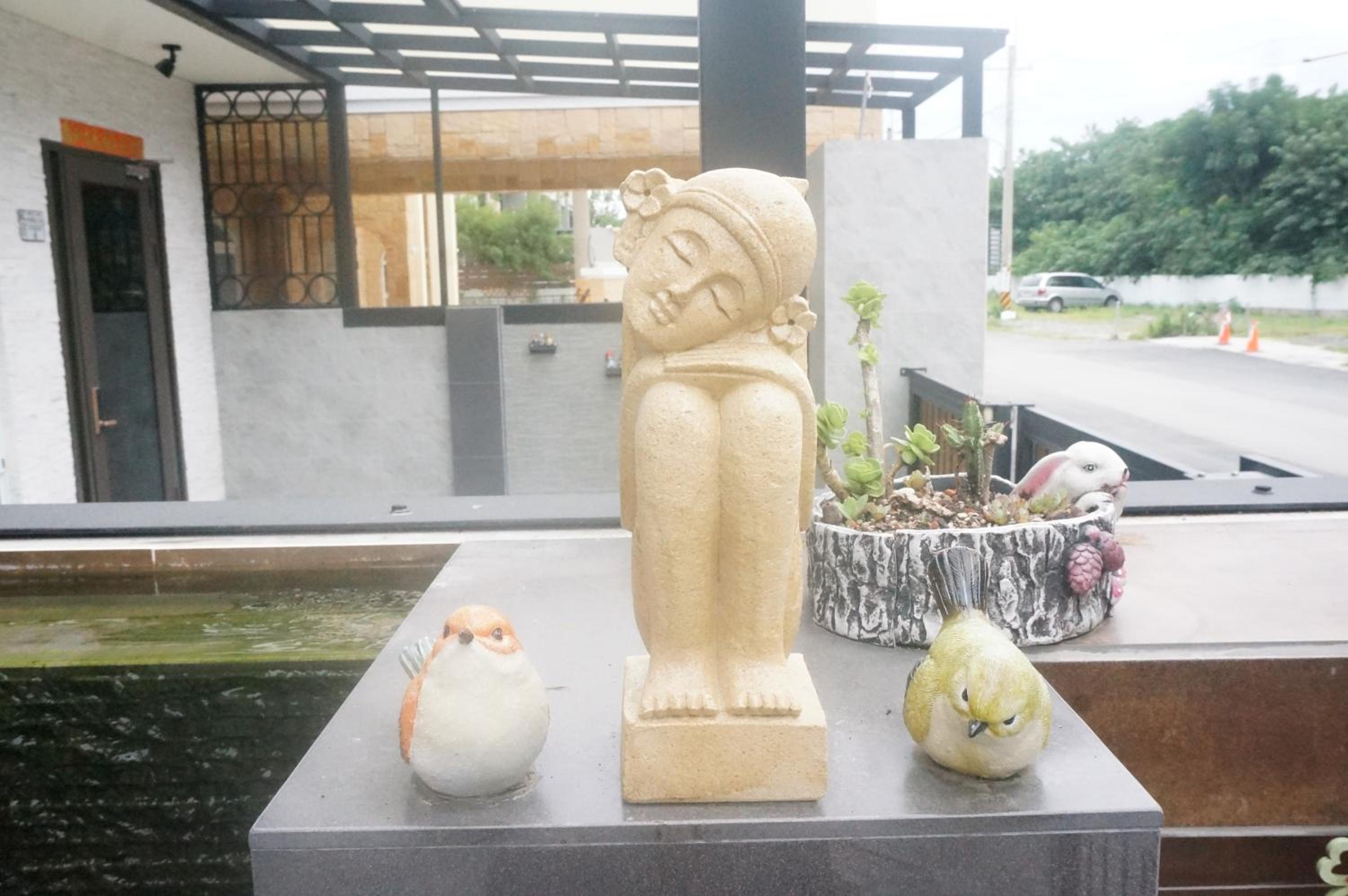 Holby No.8 Elevator Homestay