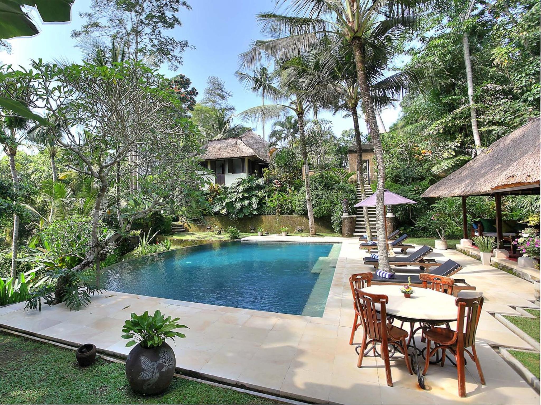 Villa Alamanda view 2