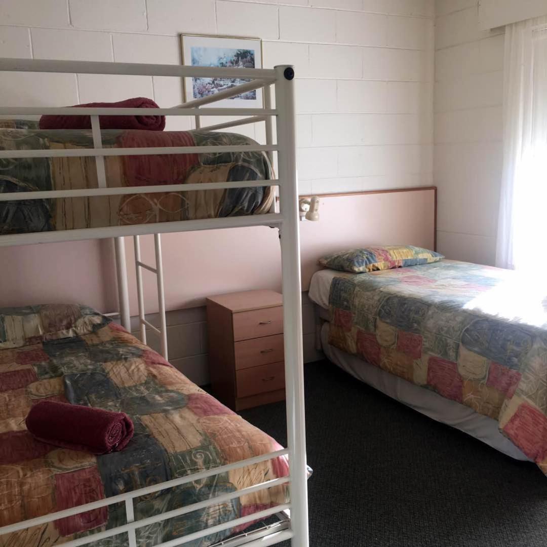 Black Swan Motor Inn
