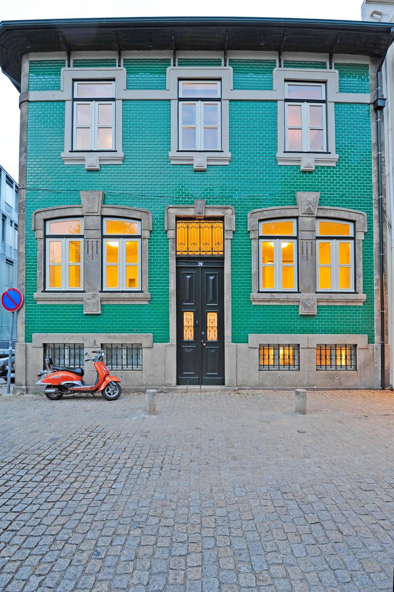 FLH Oporto Captain House view 2