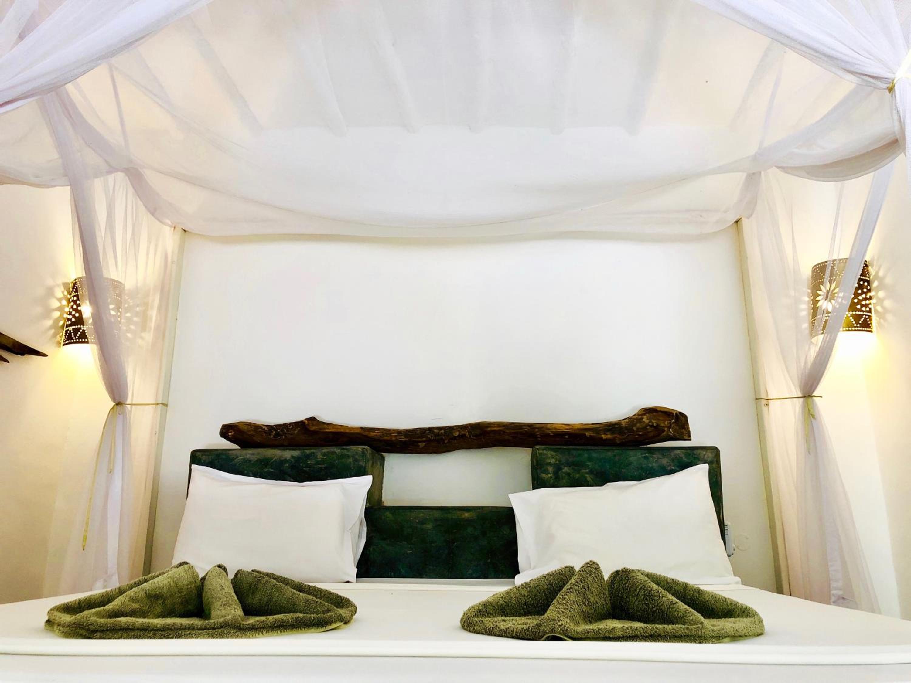 Zanzistar Lodge