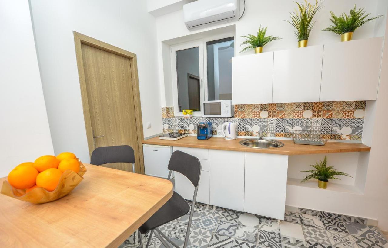Old Town - Ultra Central Apartment view 5
