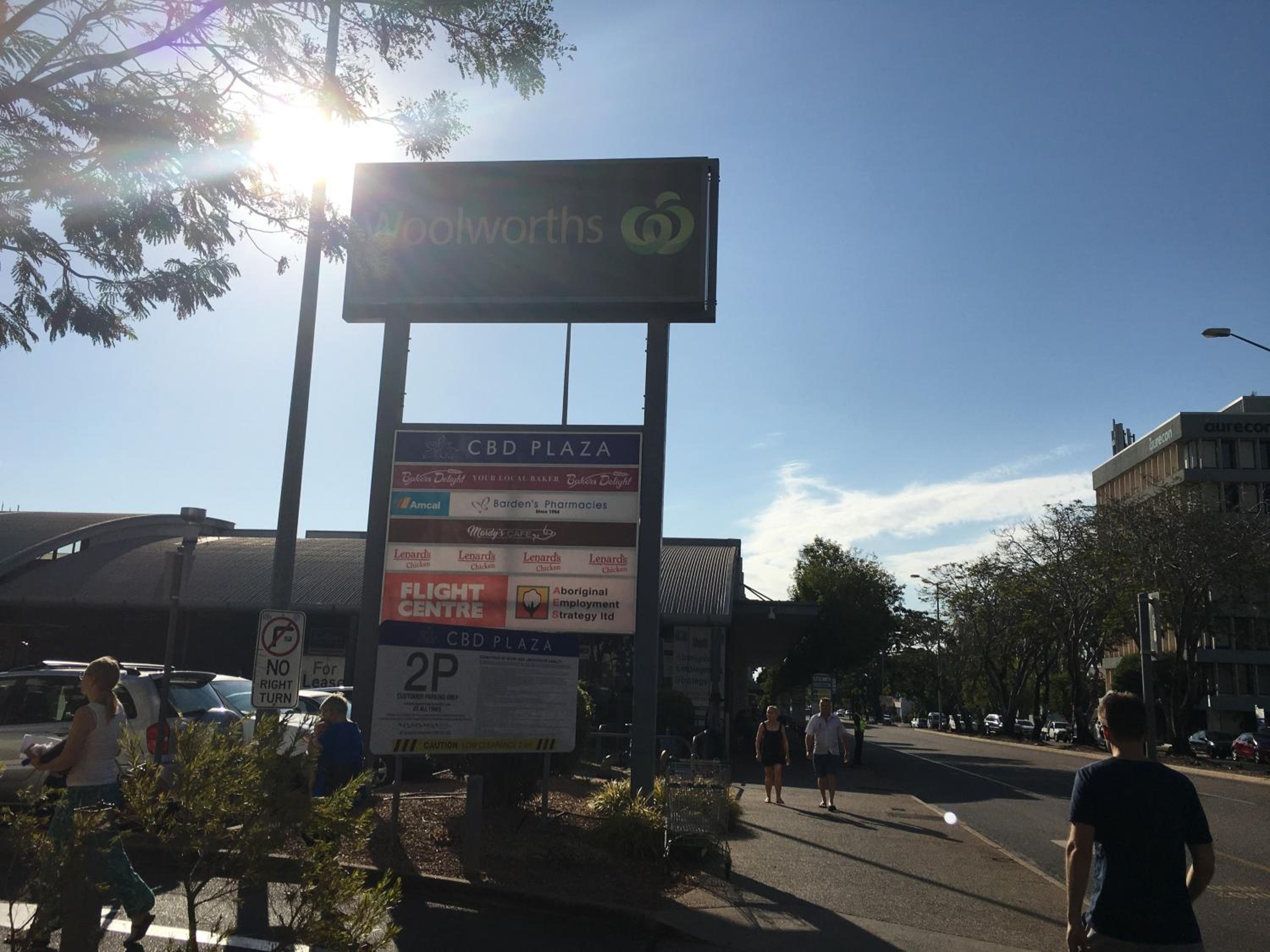 Darwin City Harbour views-Situated above the OAK Restaurant Coastalcoastretreats - Image 2