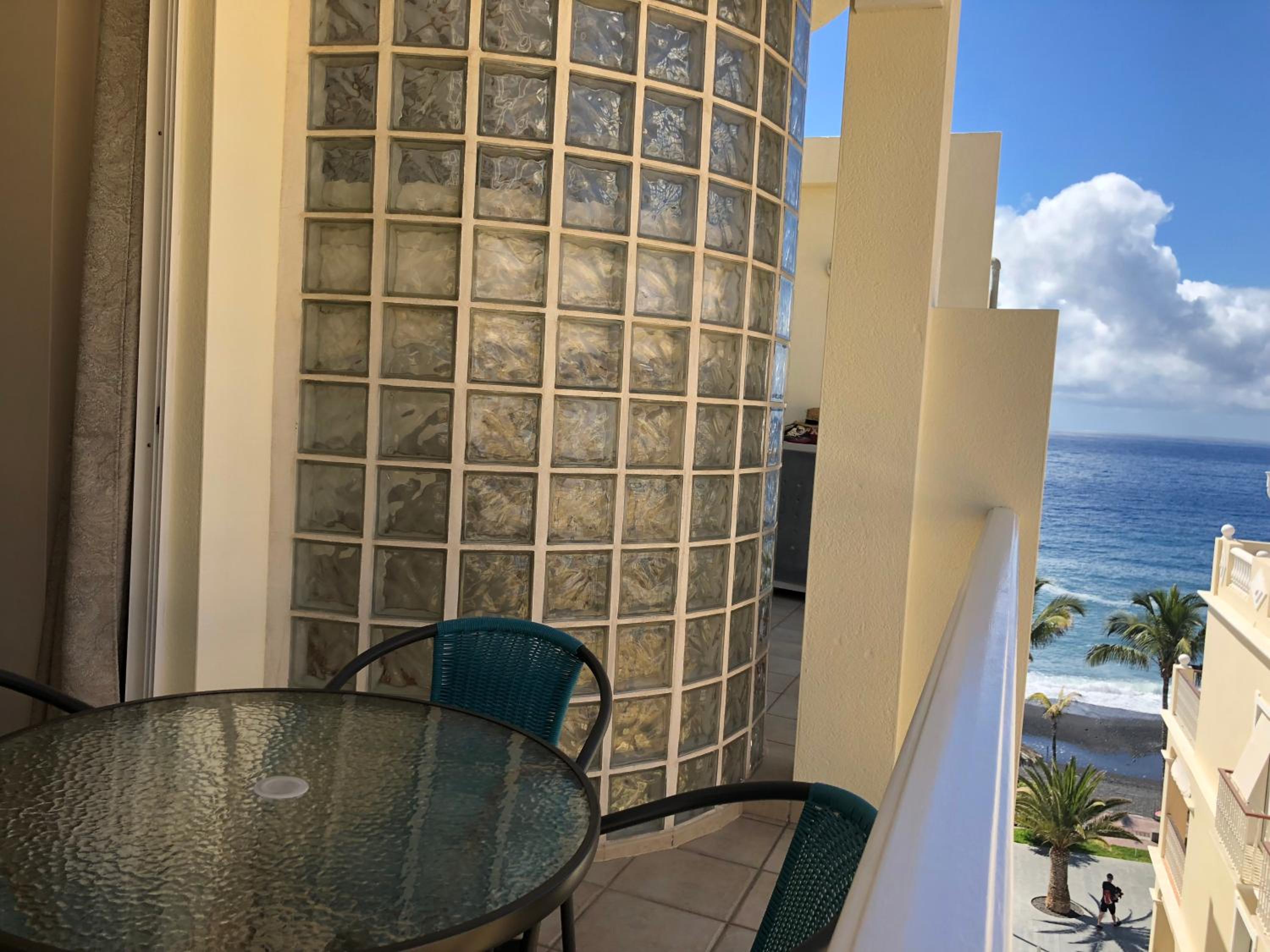 Apartamentos El Faro
