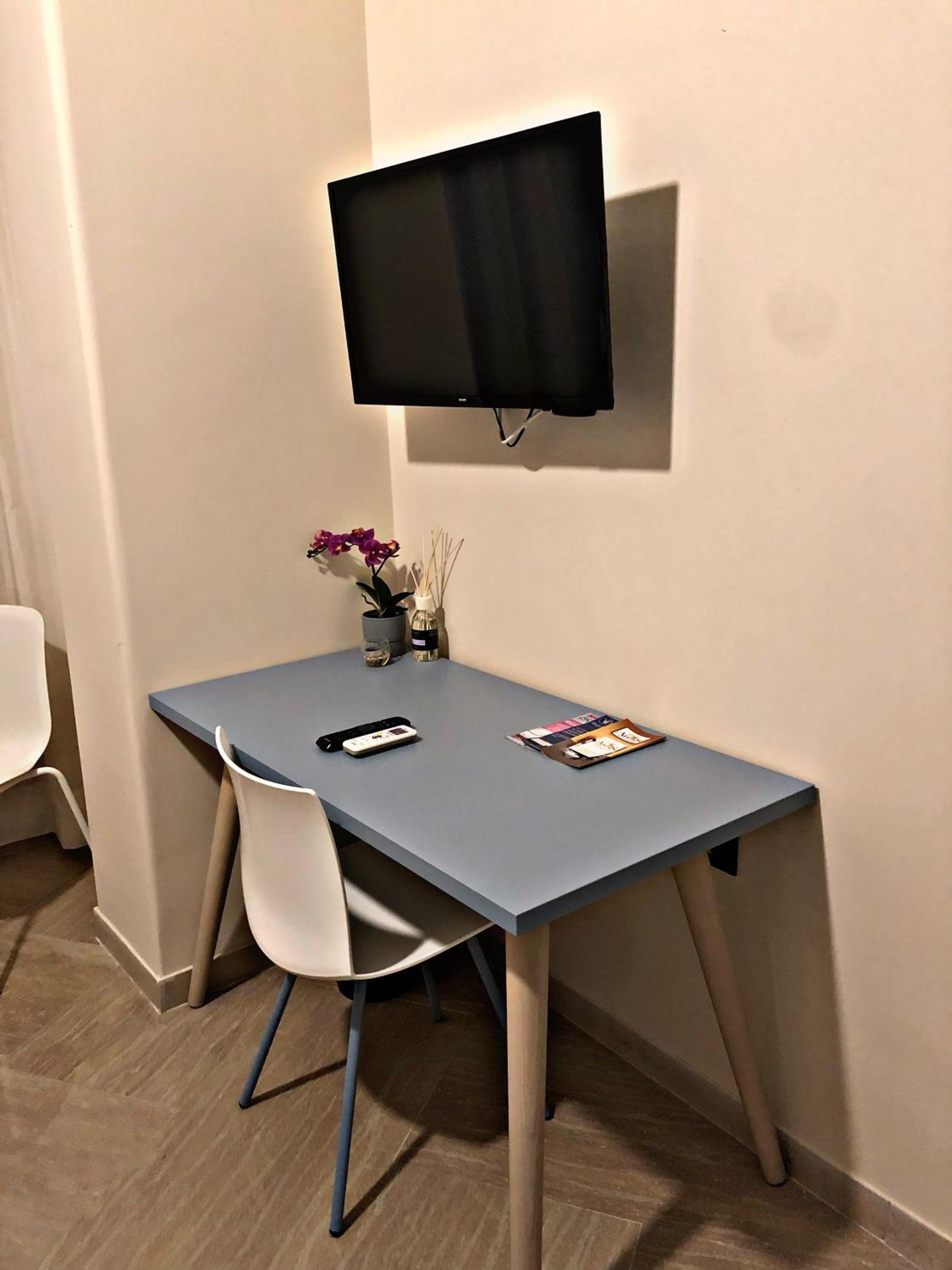 Napoli City Inn