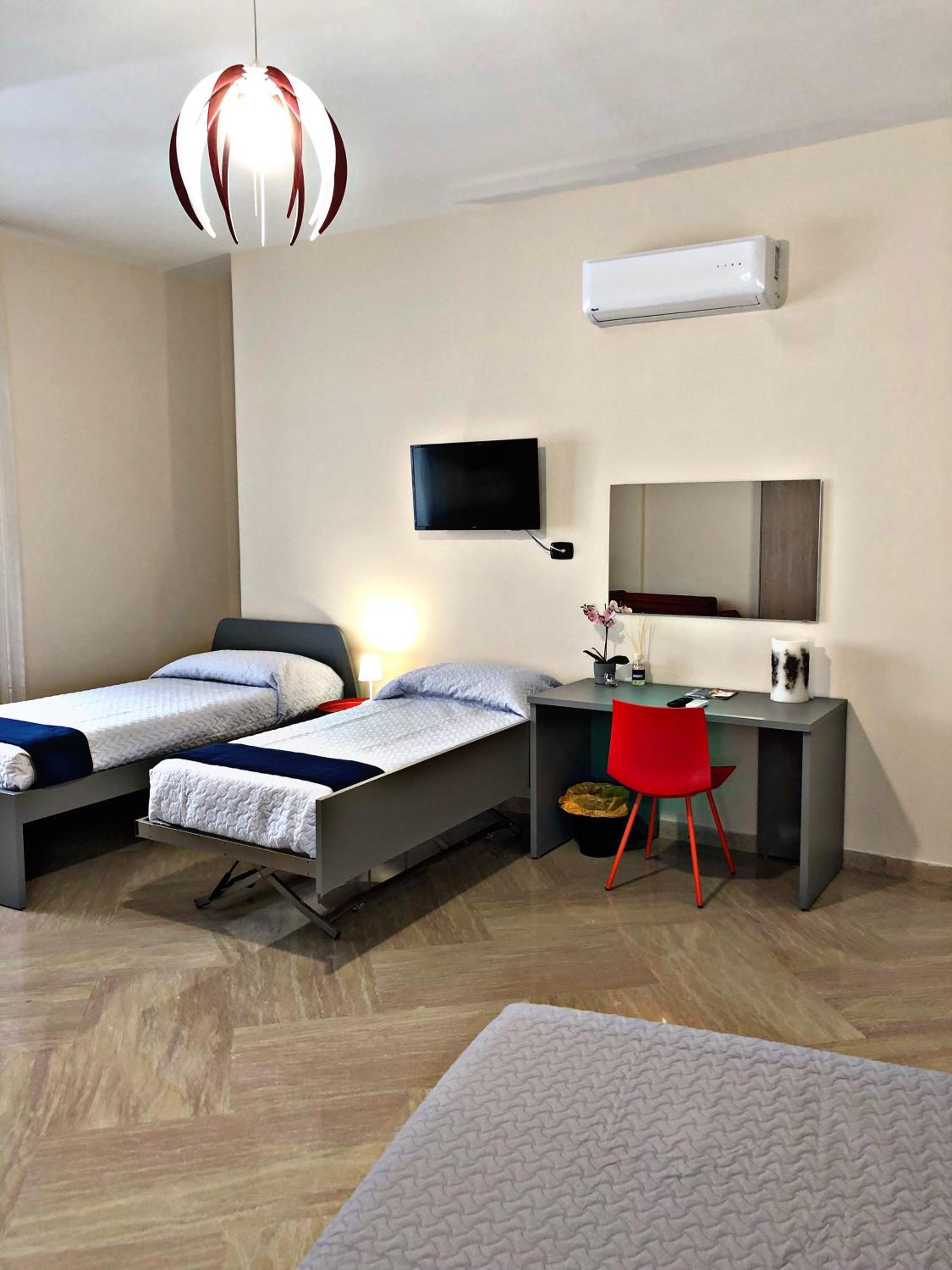 Napoli City Inn