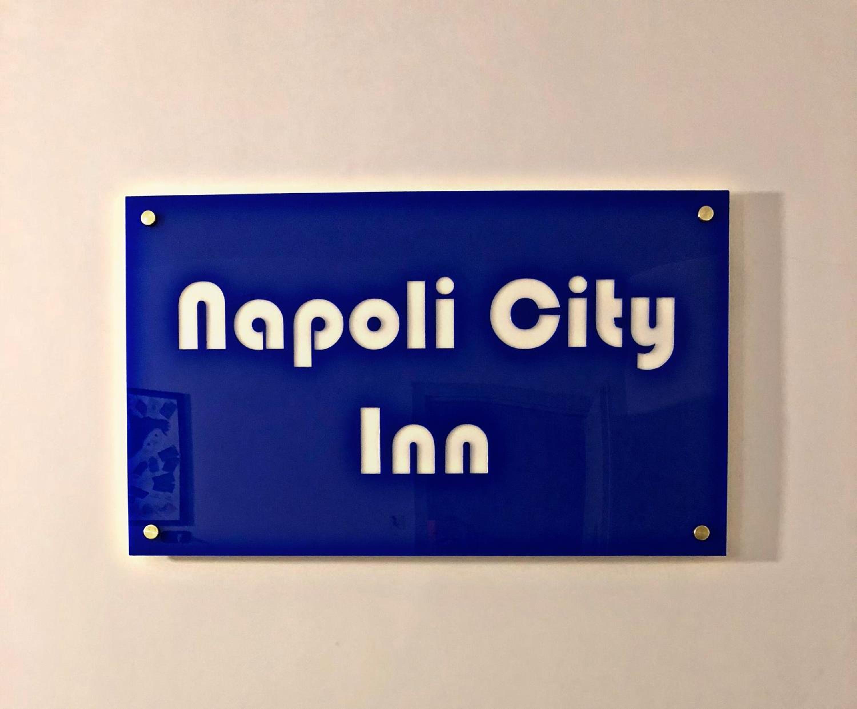 Napoli City Inn