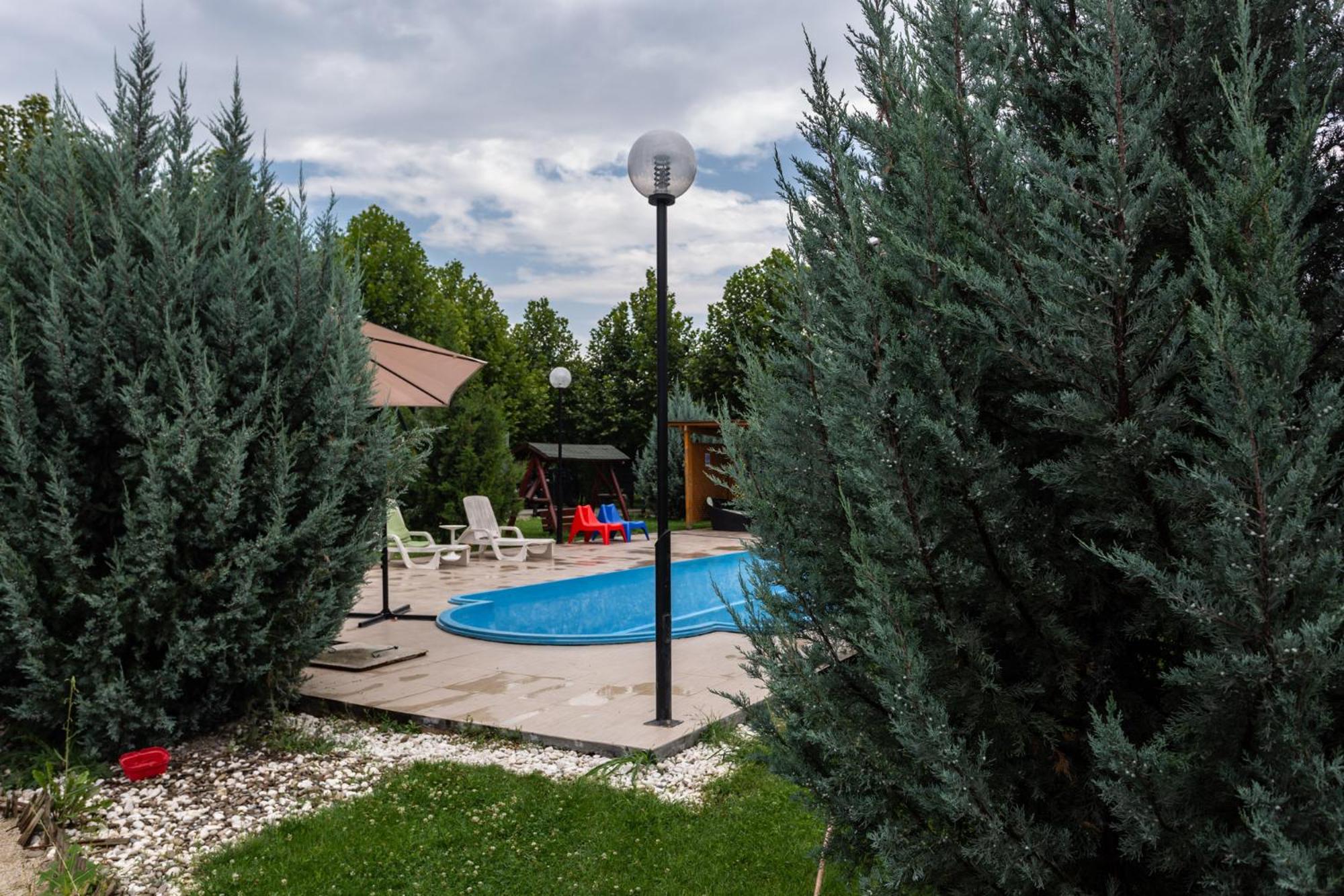 Luxury Radox Airport Bucharest