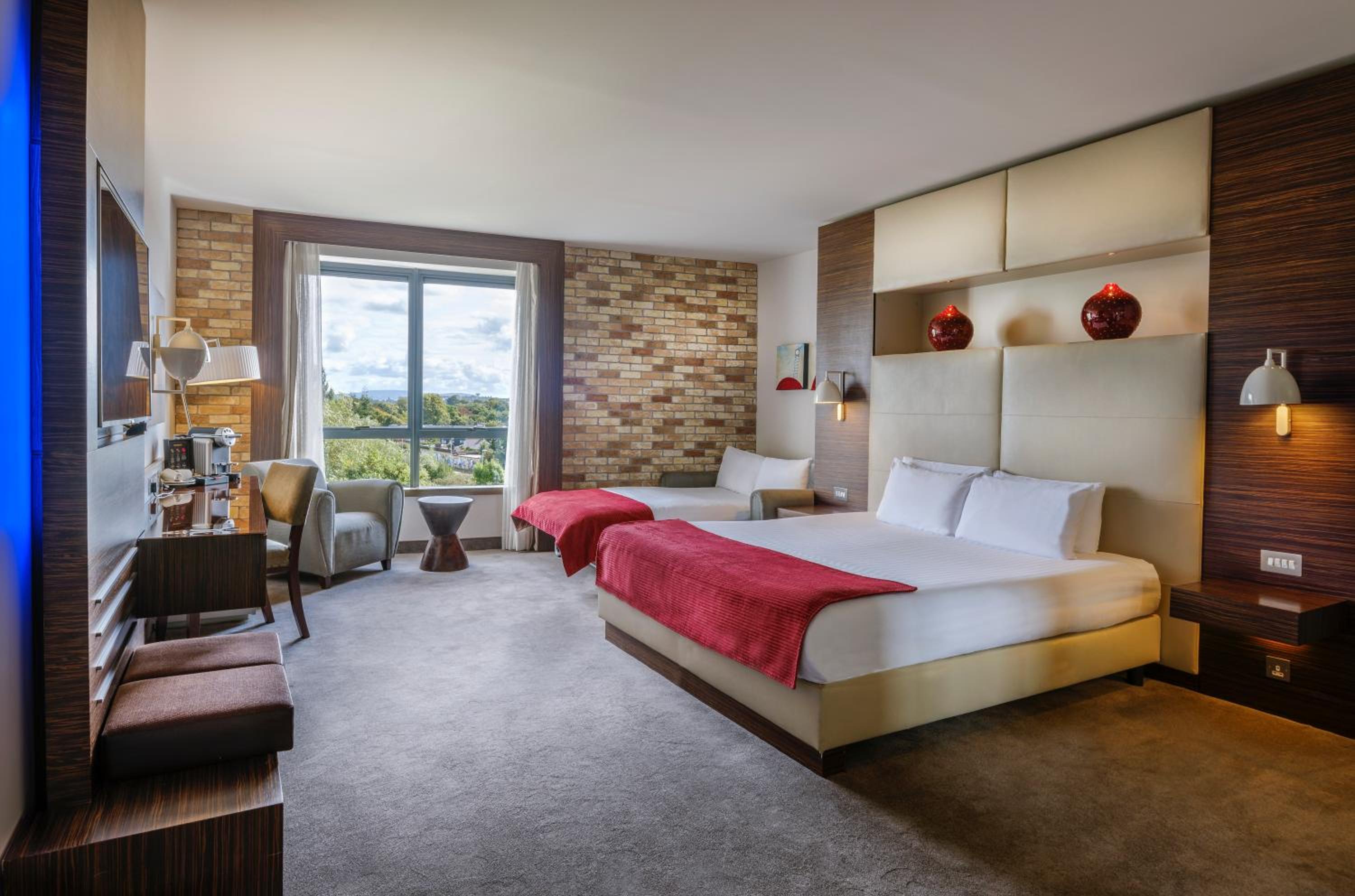 Limerick Vacations - Absolute Hotel Limerick - Property Image 3