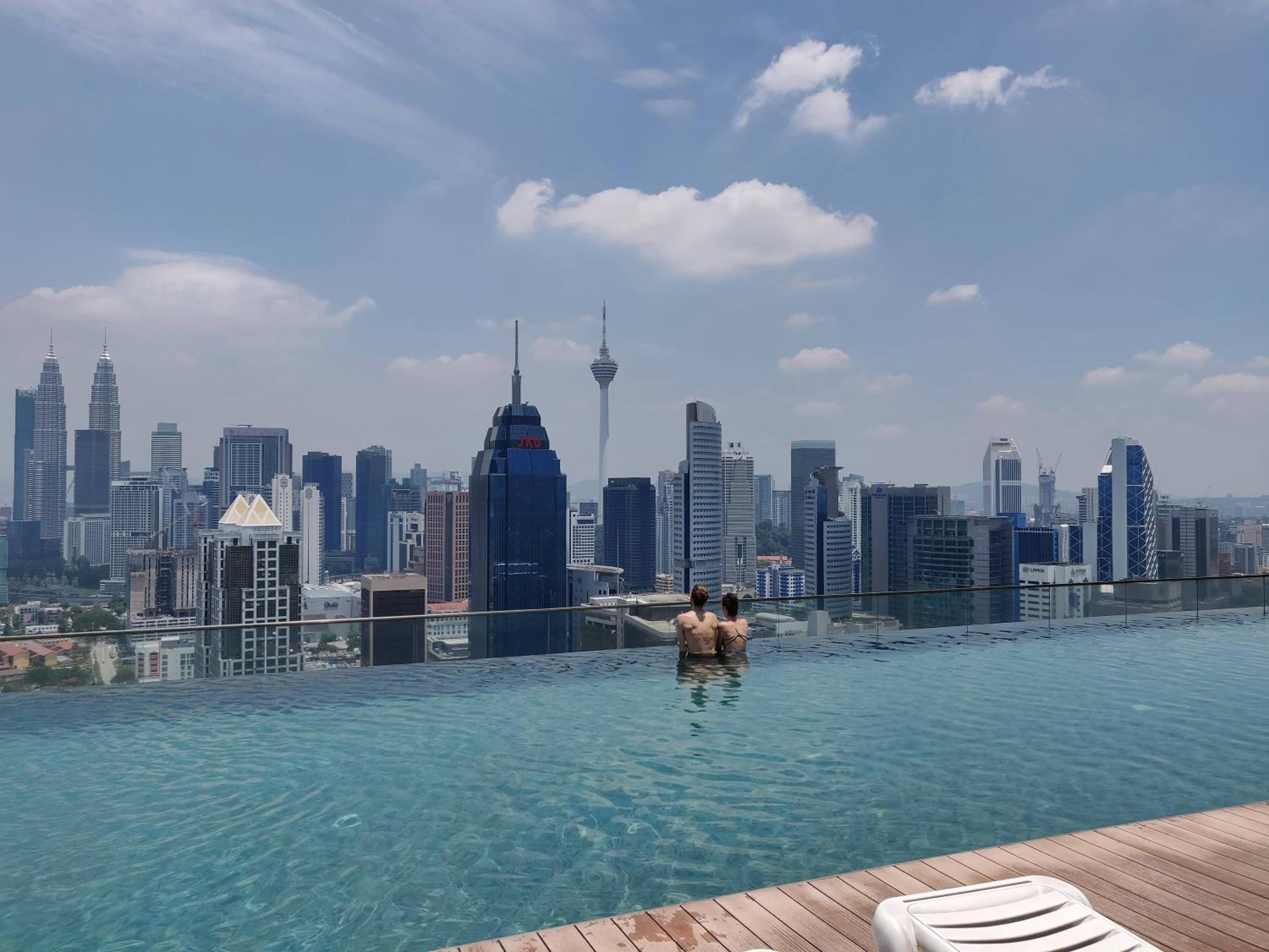 SkyBed Over The Sky Hostel @Regalia Suites & Residences KL