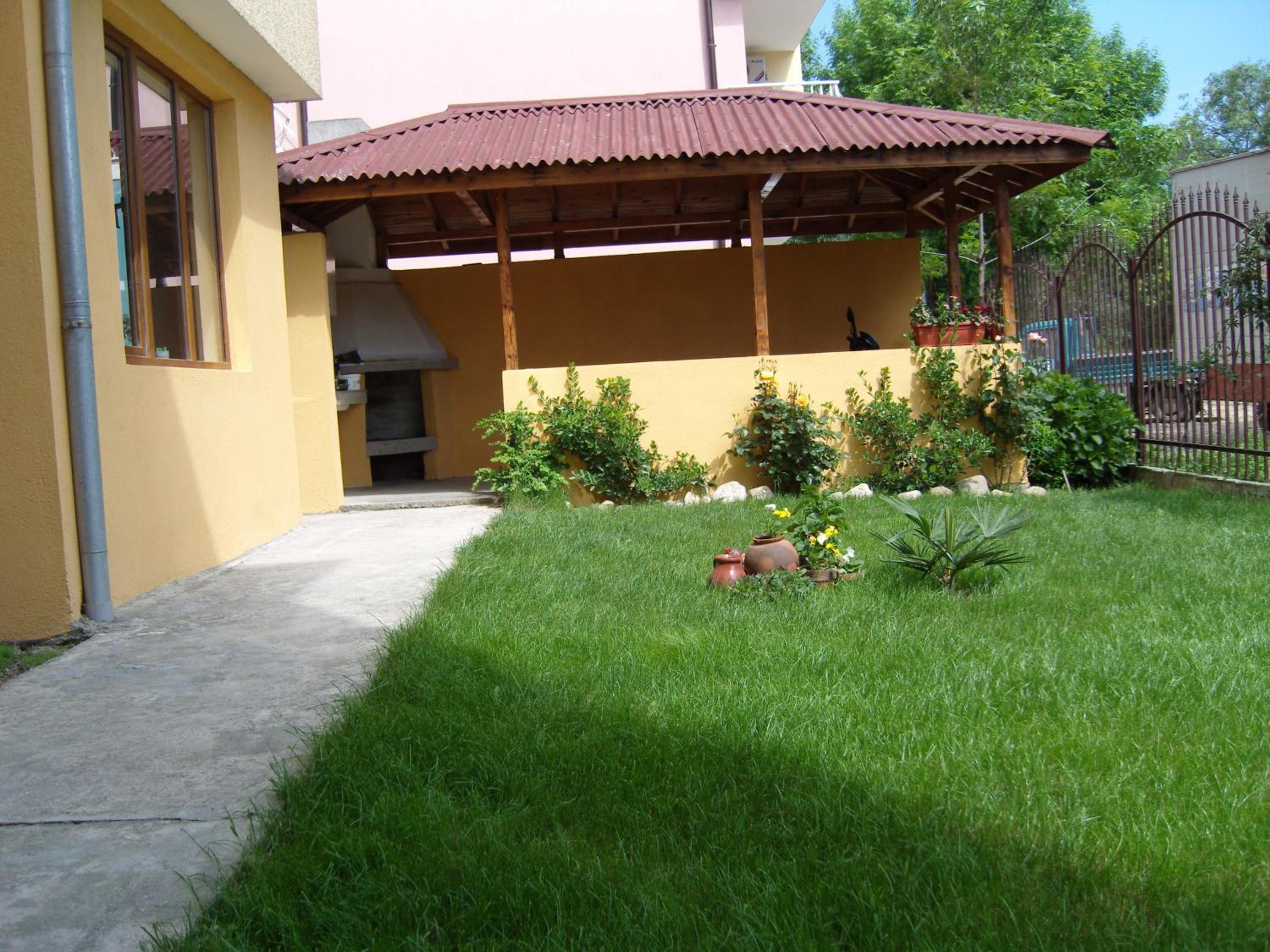 Kirovi House - guest rooms
