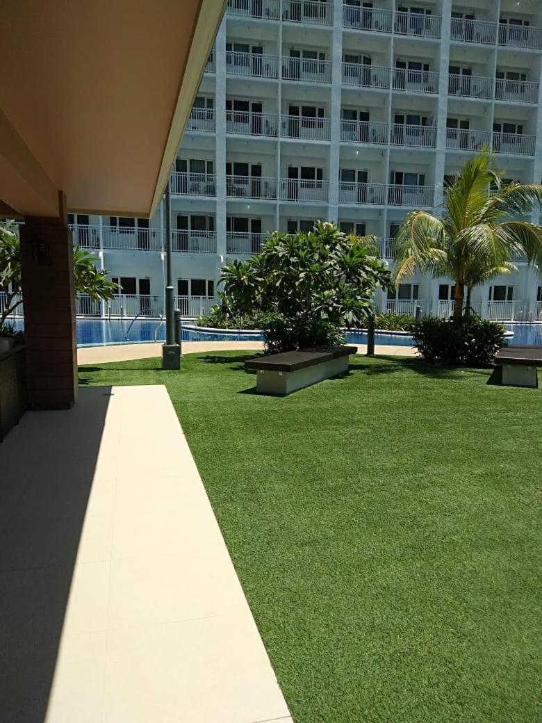 Shore Residences MOA view 3