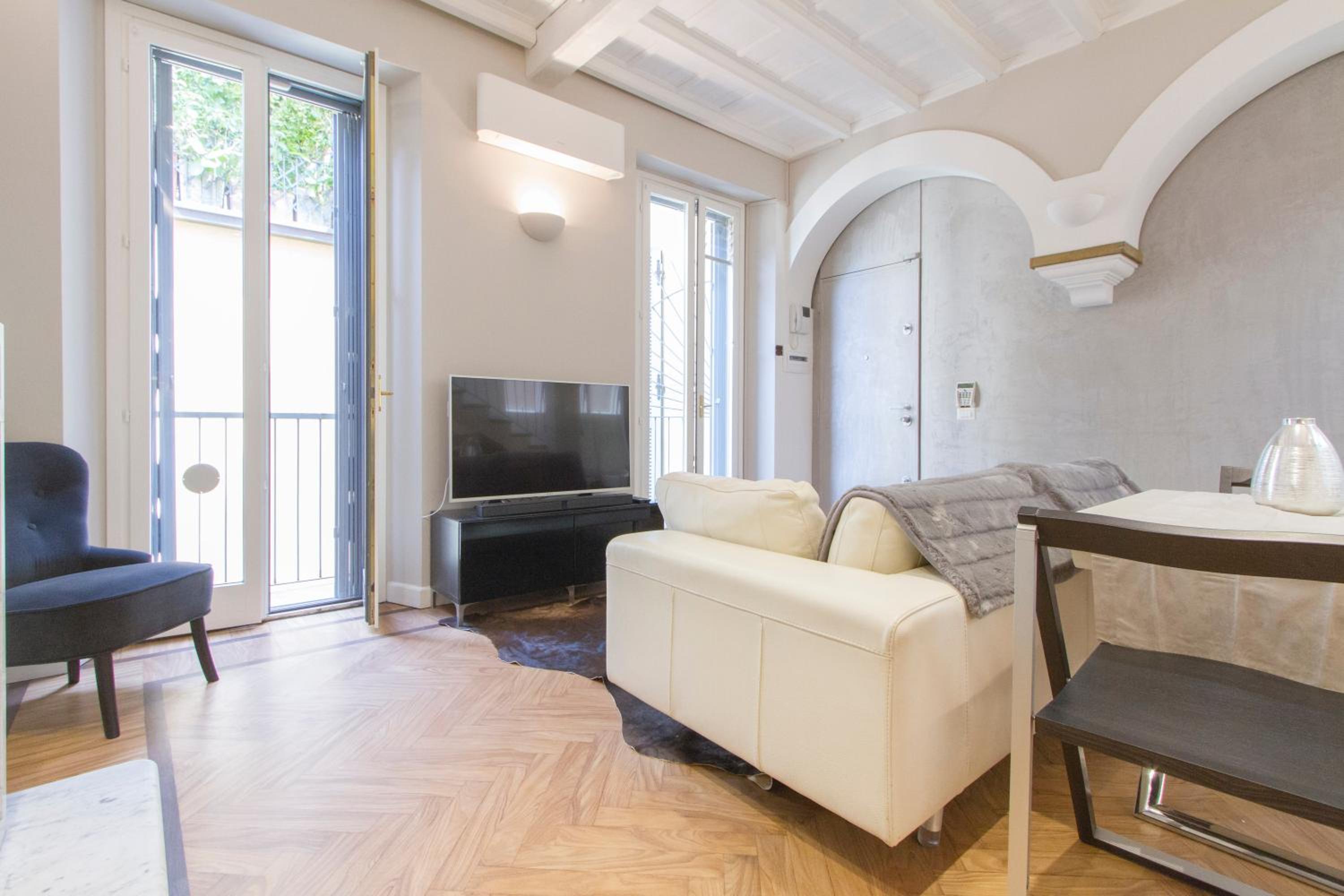 Easylife - Milano - Correnti 24 - Duomo