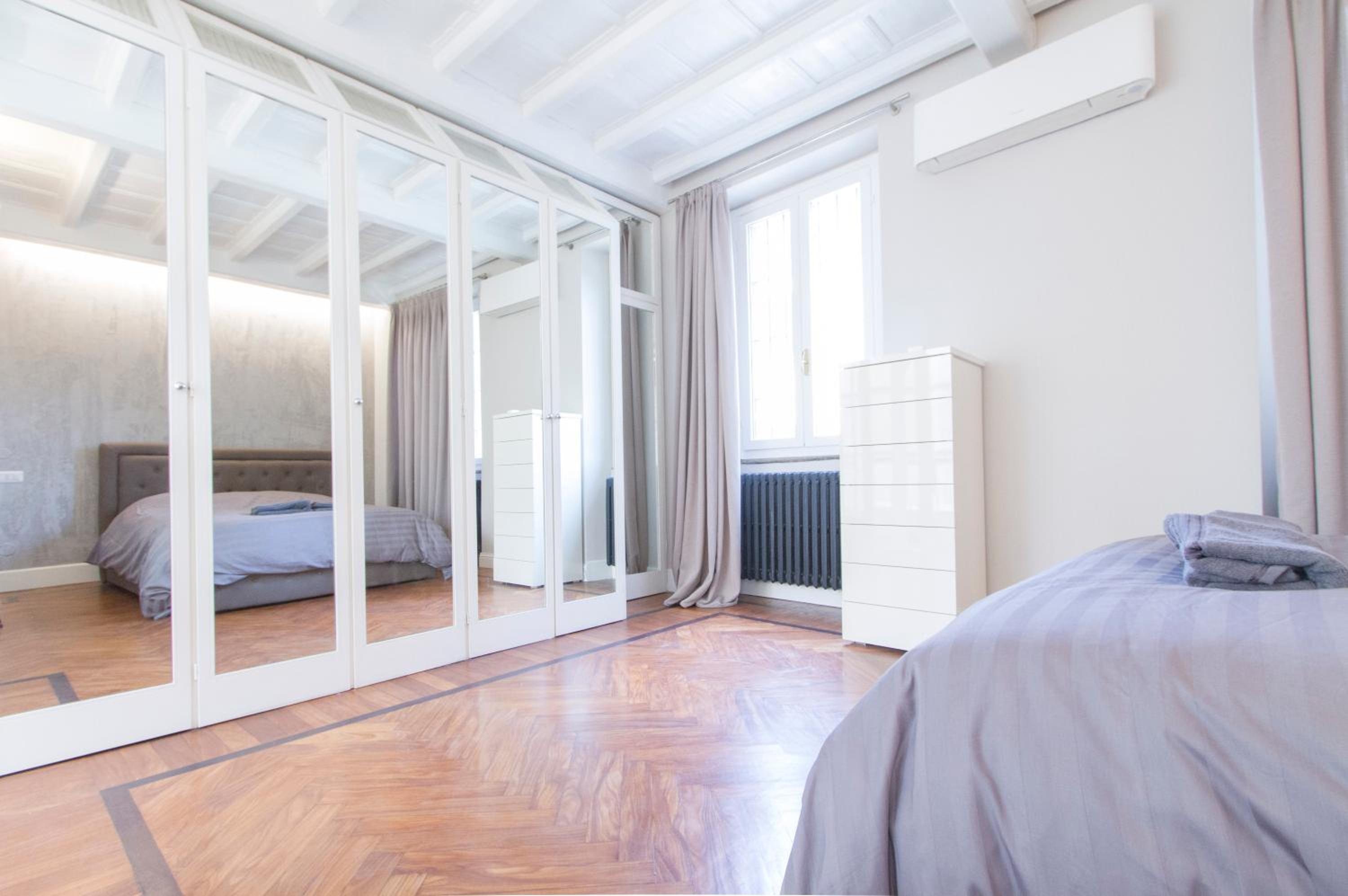 Easylife - Milano - Correnti 24 - Duomo