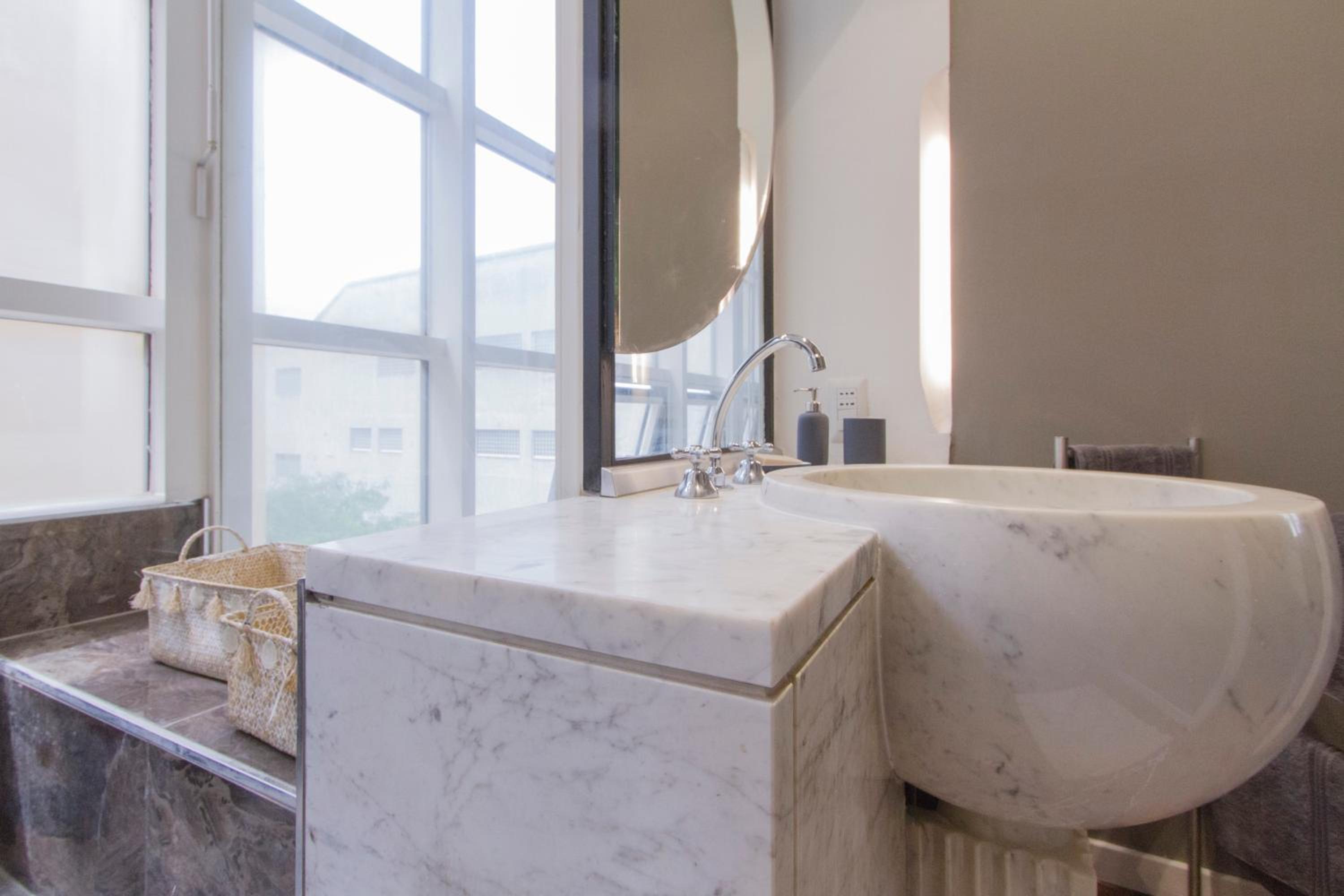 Easylife - Milano - Correnti 24 - Duomo