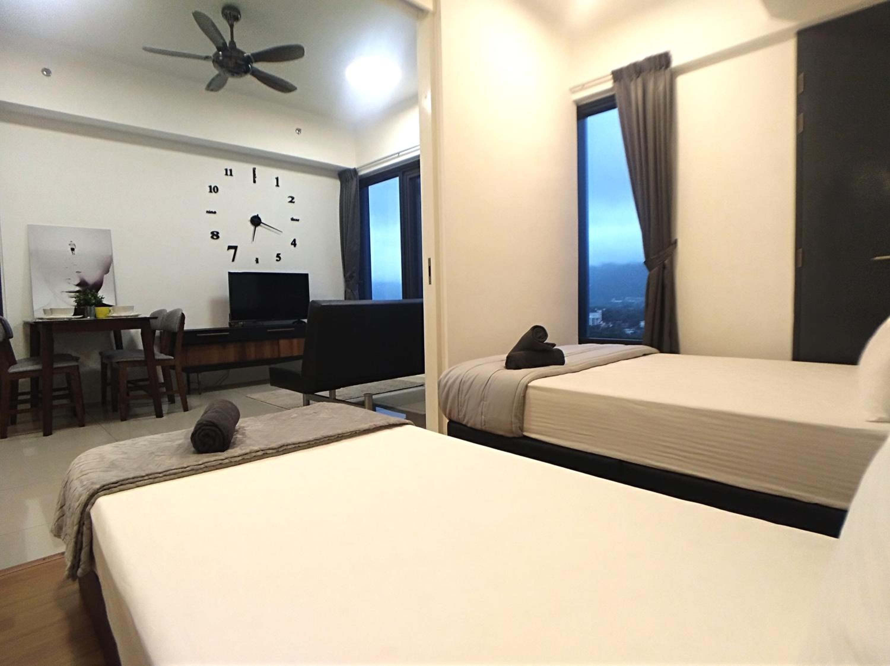 Georgetown City View Condo Tropicana 218 Macalister photo 8