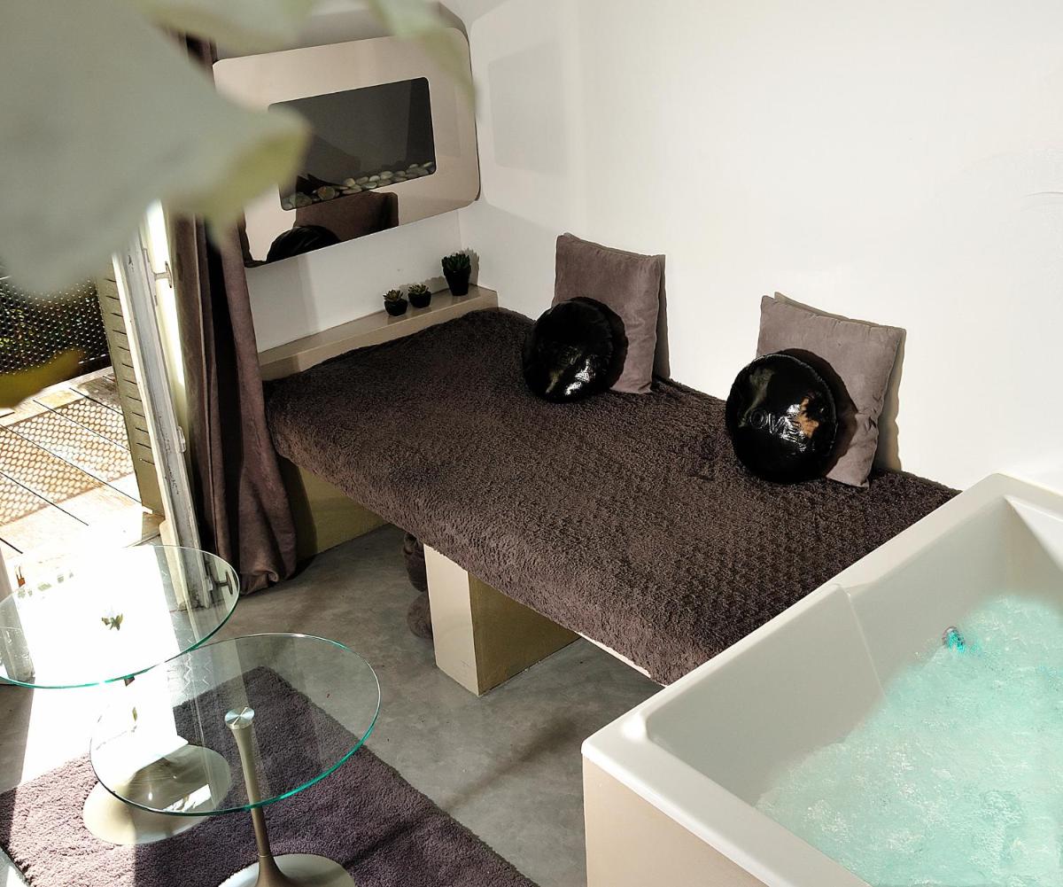 Jacuzzi