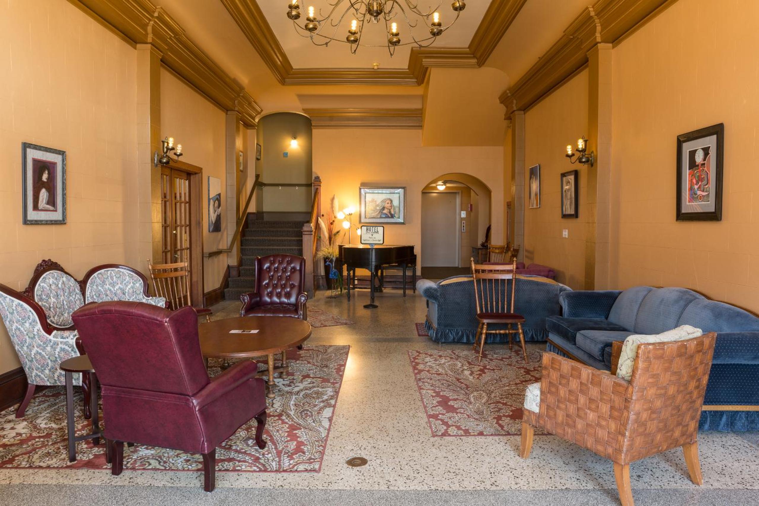 Hotel Cathlamet