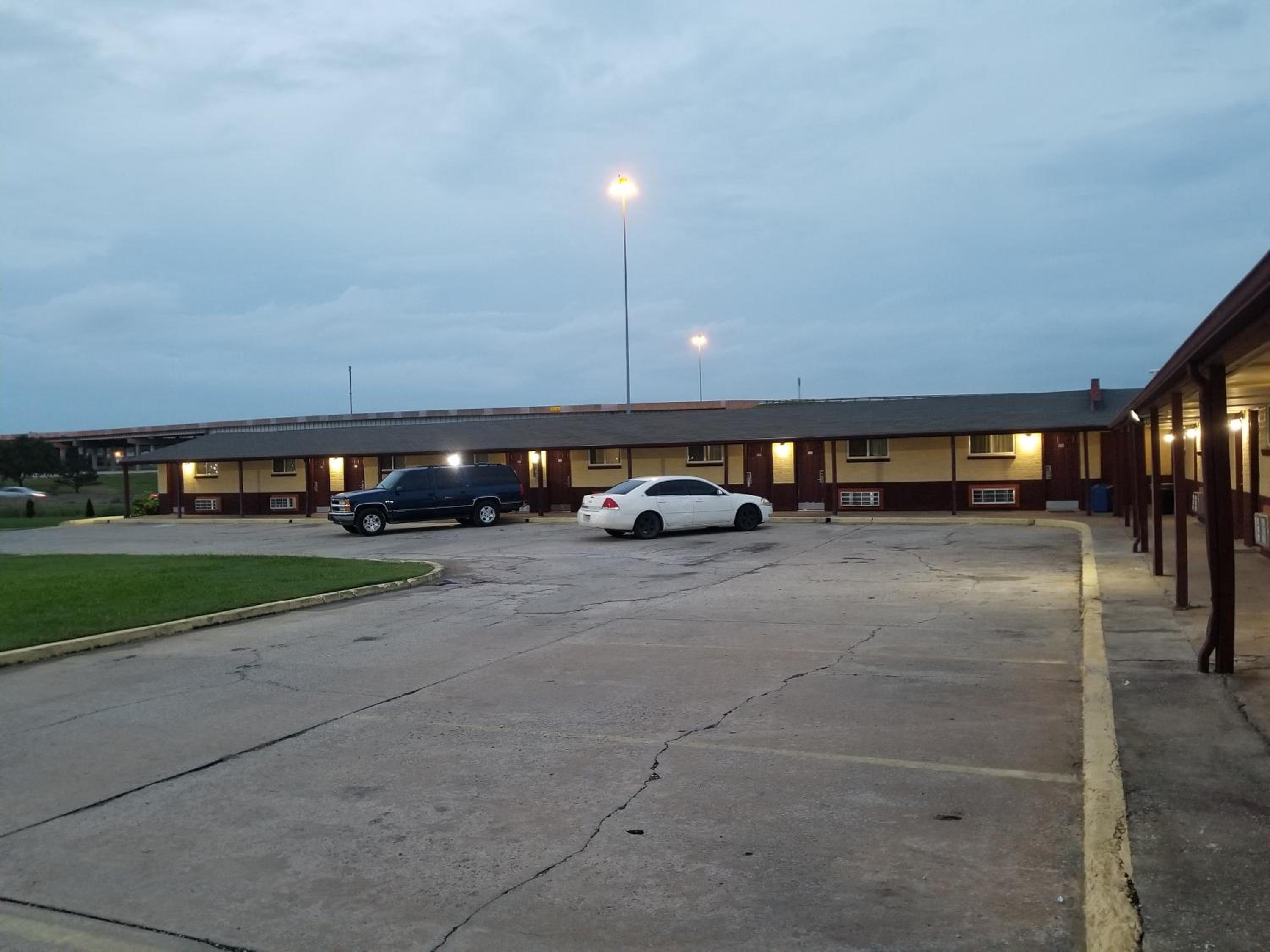 America's Value Inn view 5