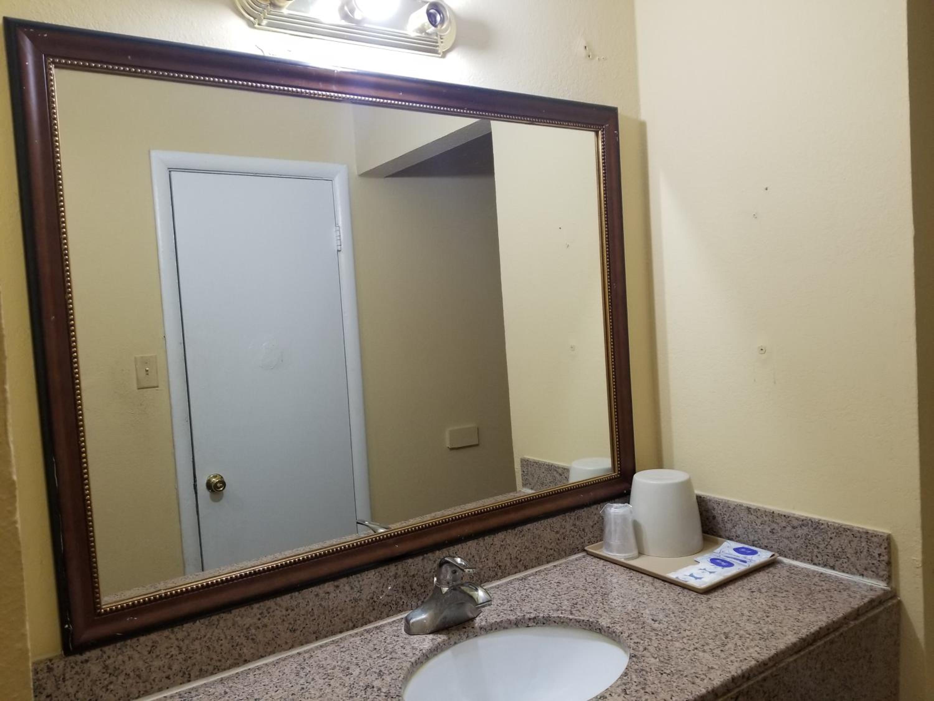 America's Value Inn view 4