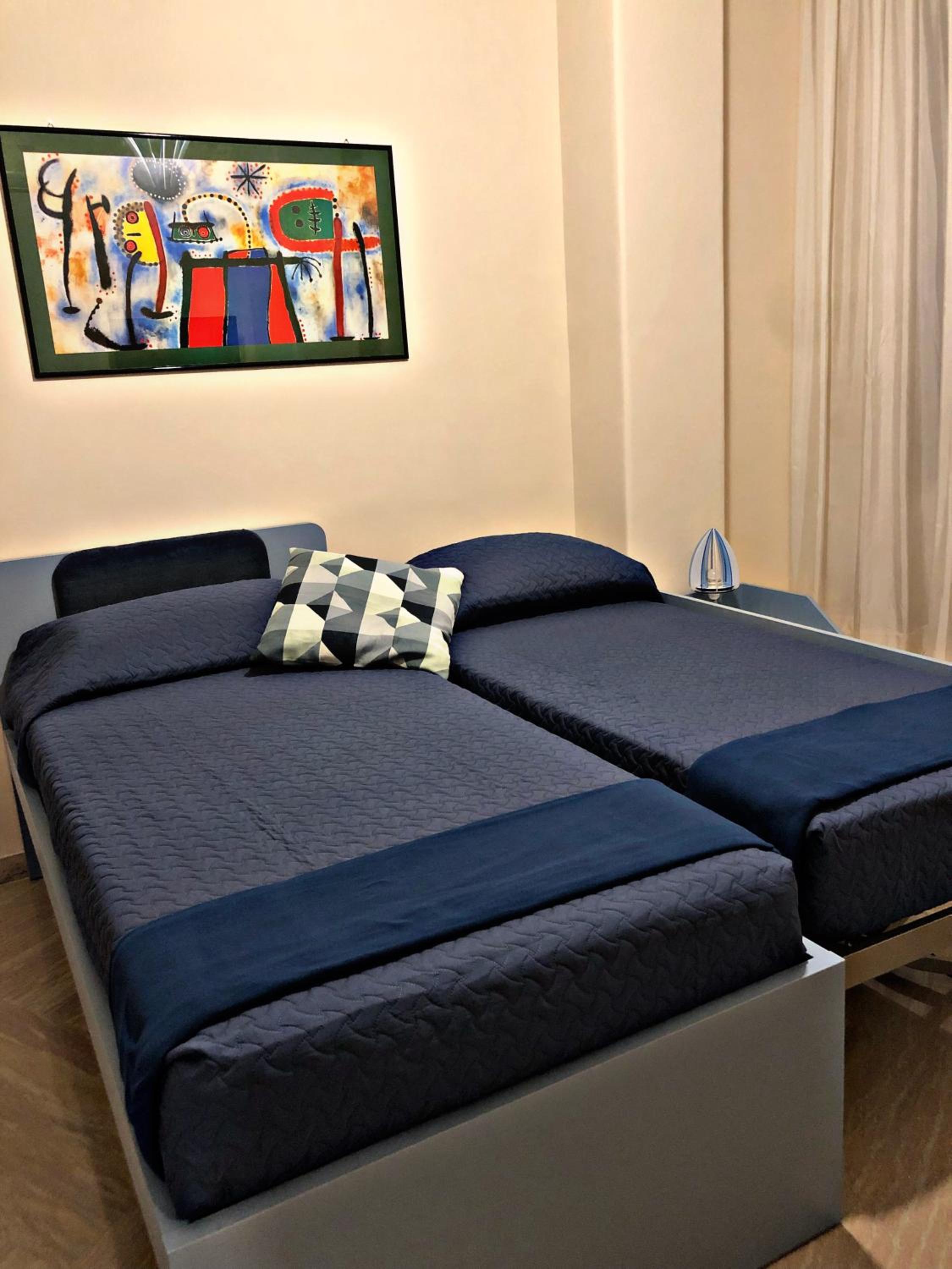 Napoli City Inn