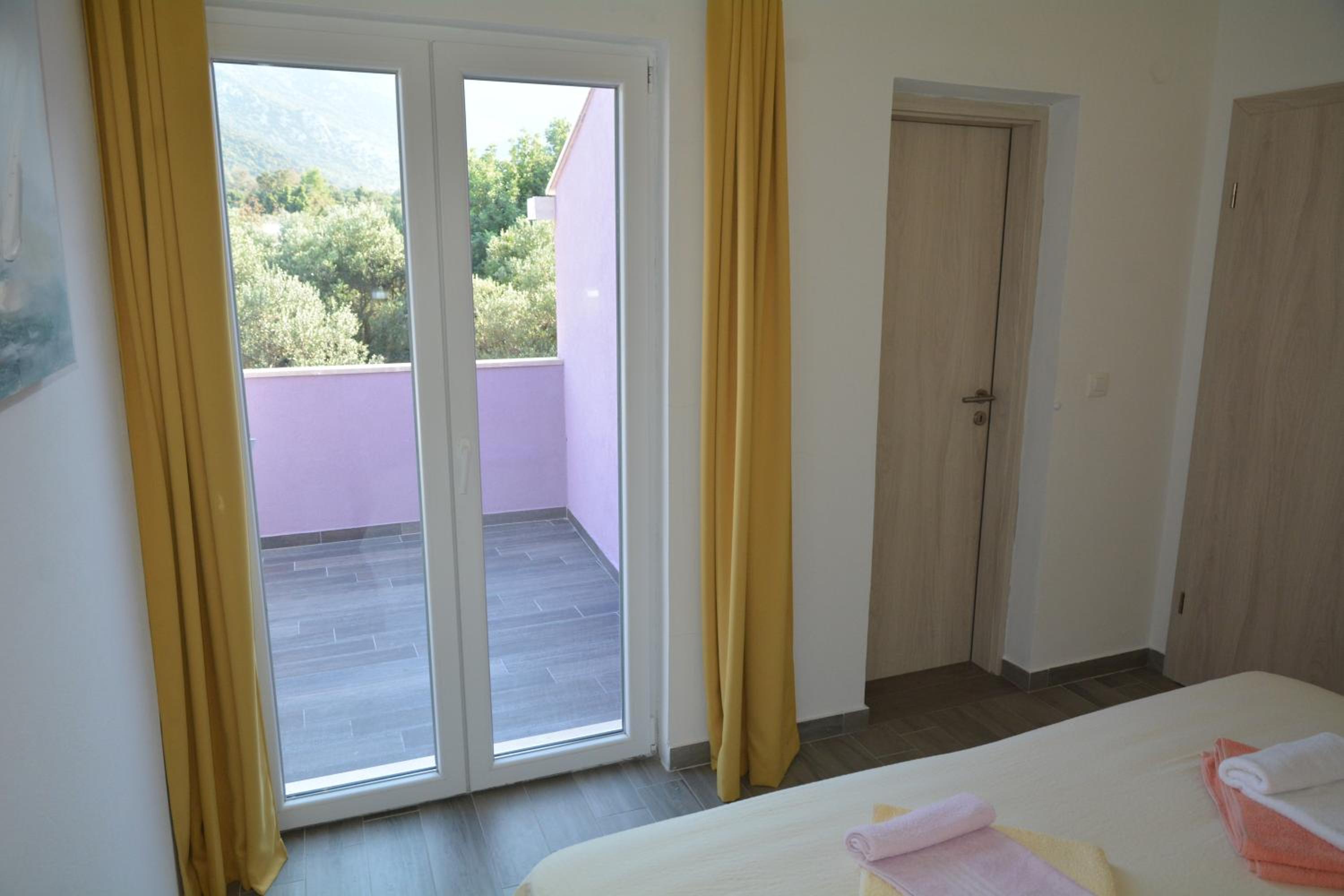 Apartments Dubas