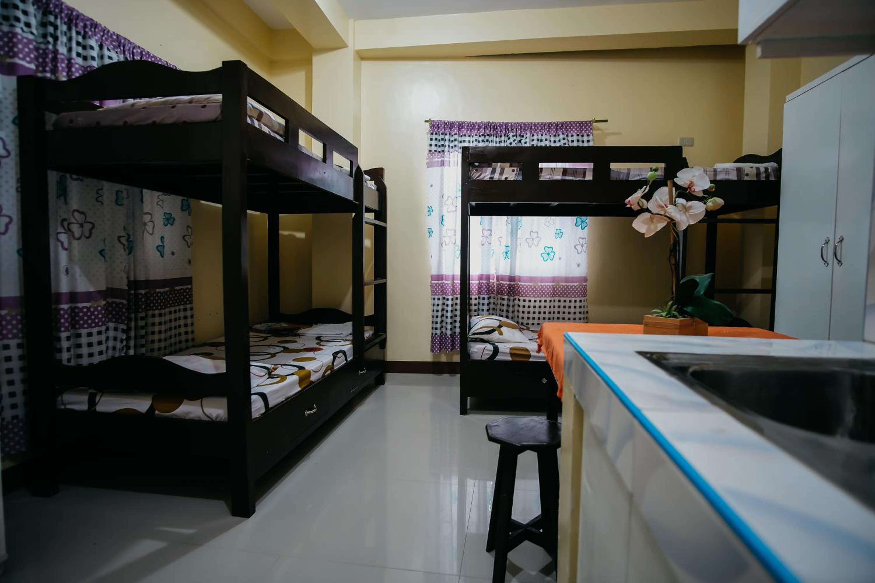 Sleepadz - Capsule Beds Dormitel in Magsaysay Ave Naga