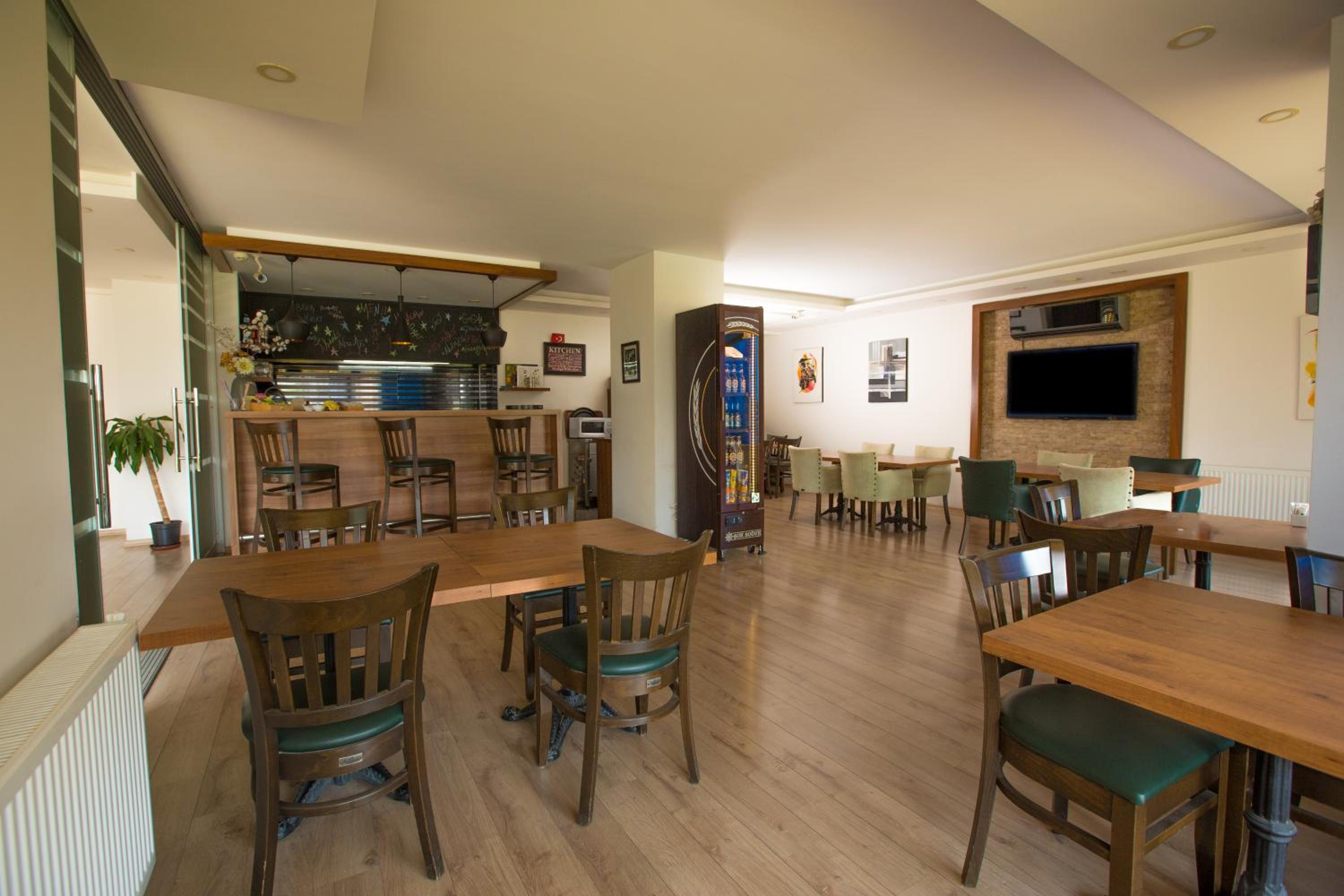 Upart Home - Image 67